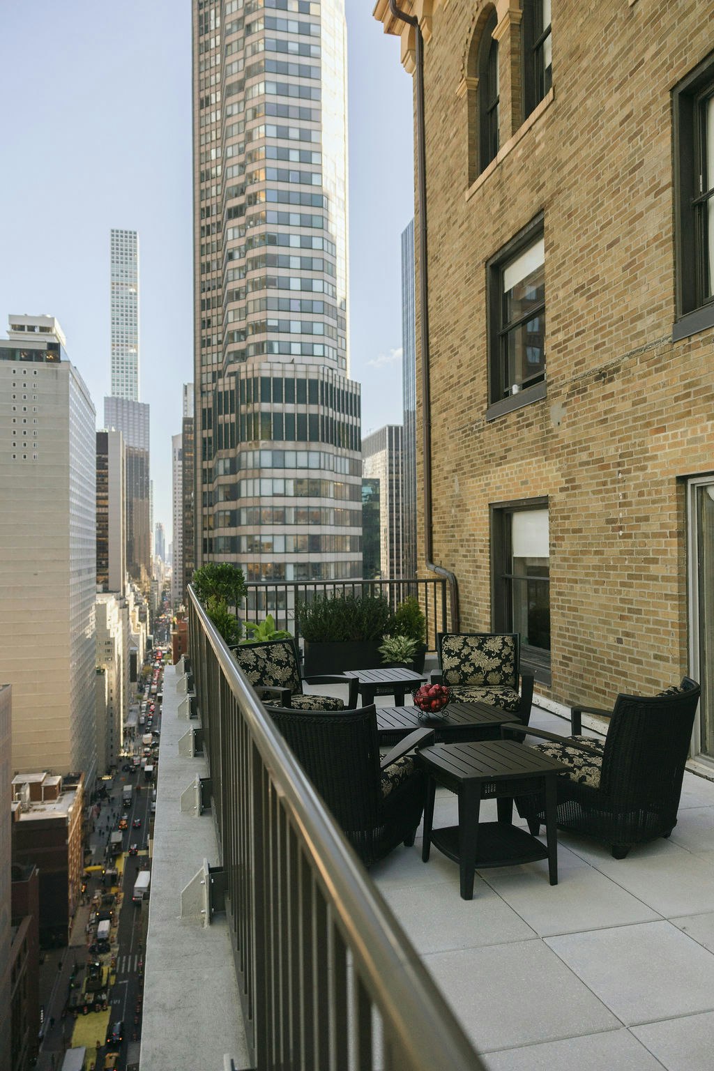 One Bedroom Panaromic Balcony Park Suite