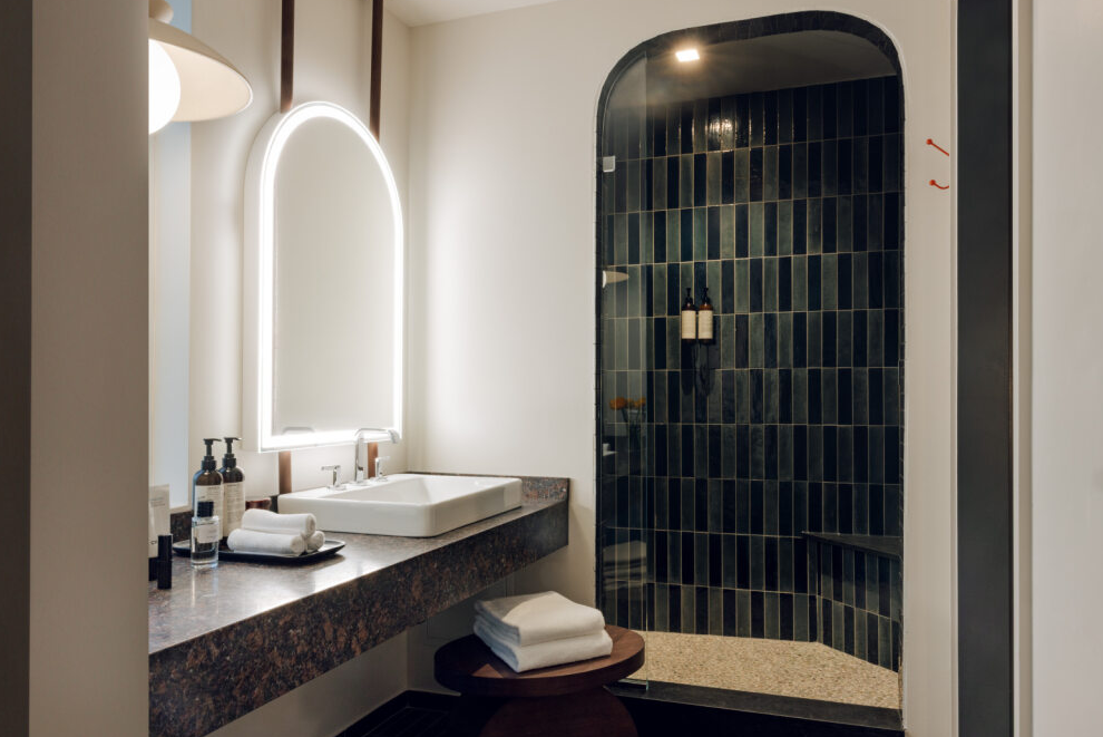 Caravan Court, by Valencia Hotel Collection
