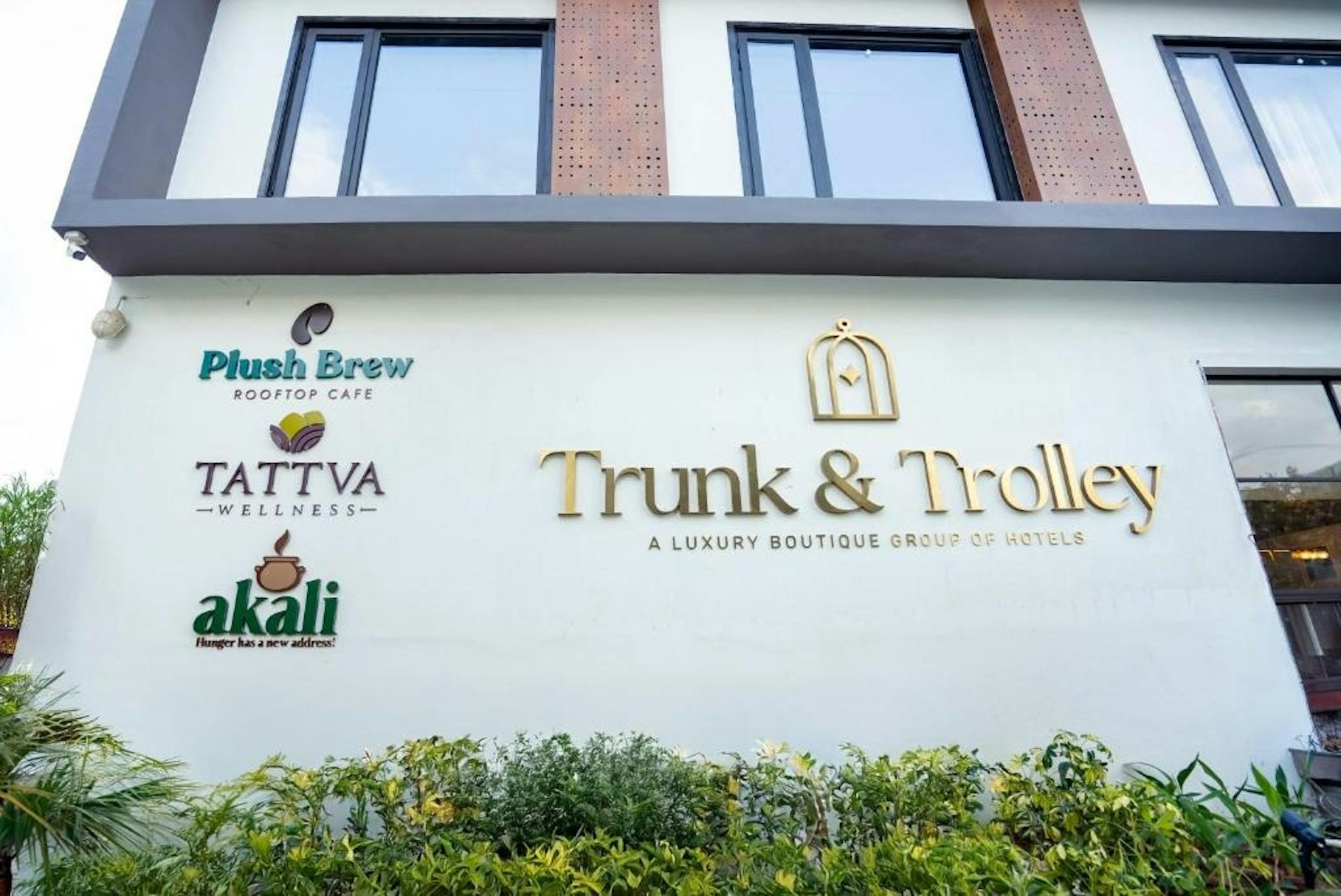 Trunk and Trolley - A Luxury Boutique – Hyderabad, IA
