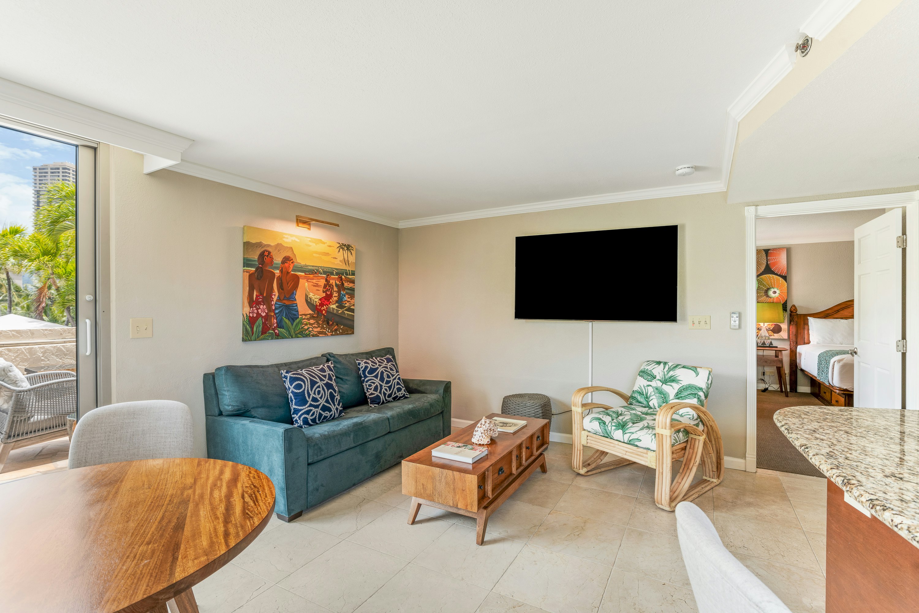Family One Bedroom Suite, Park & Pool Views with Full Kitchen