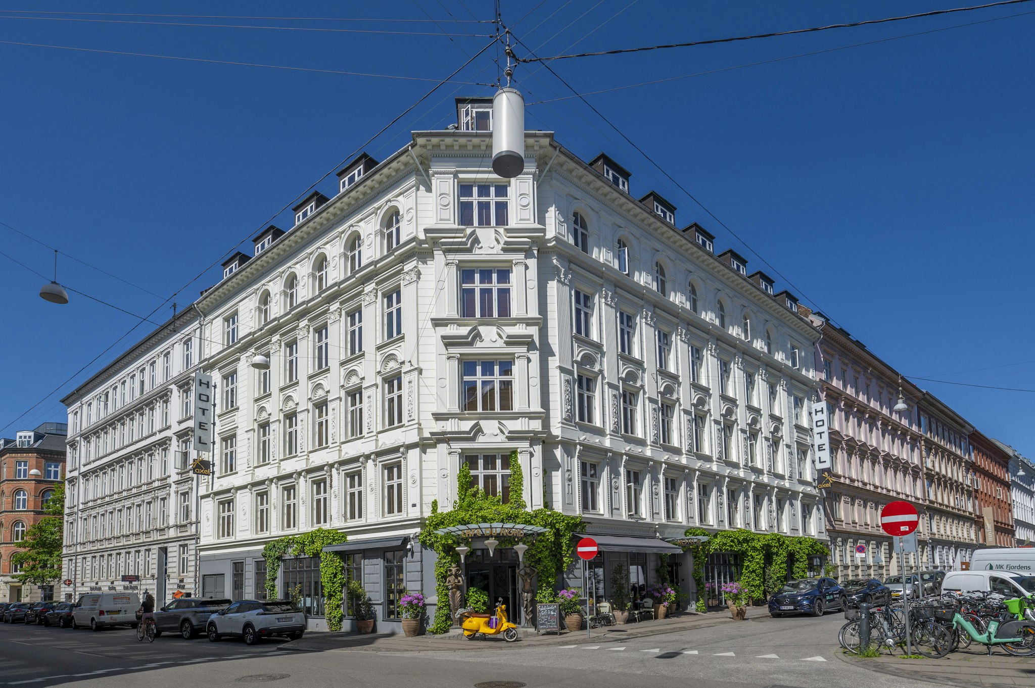 Axel Guldsmeden Hotels