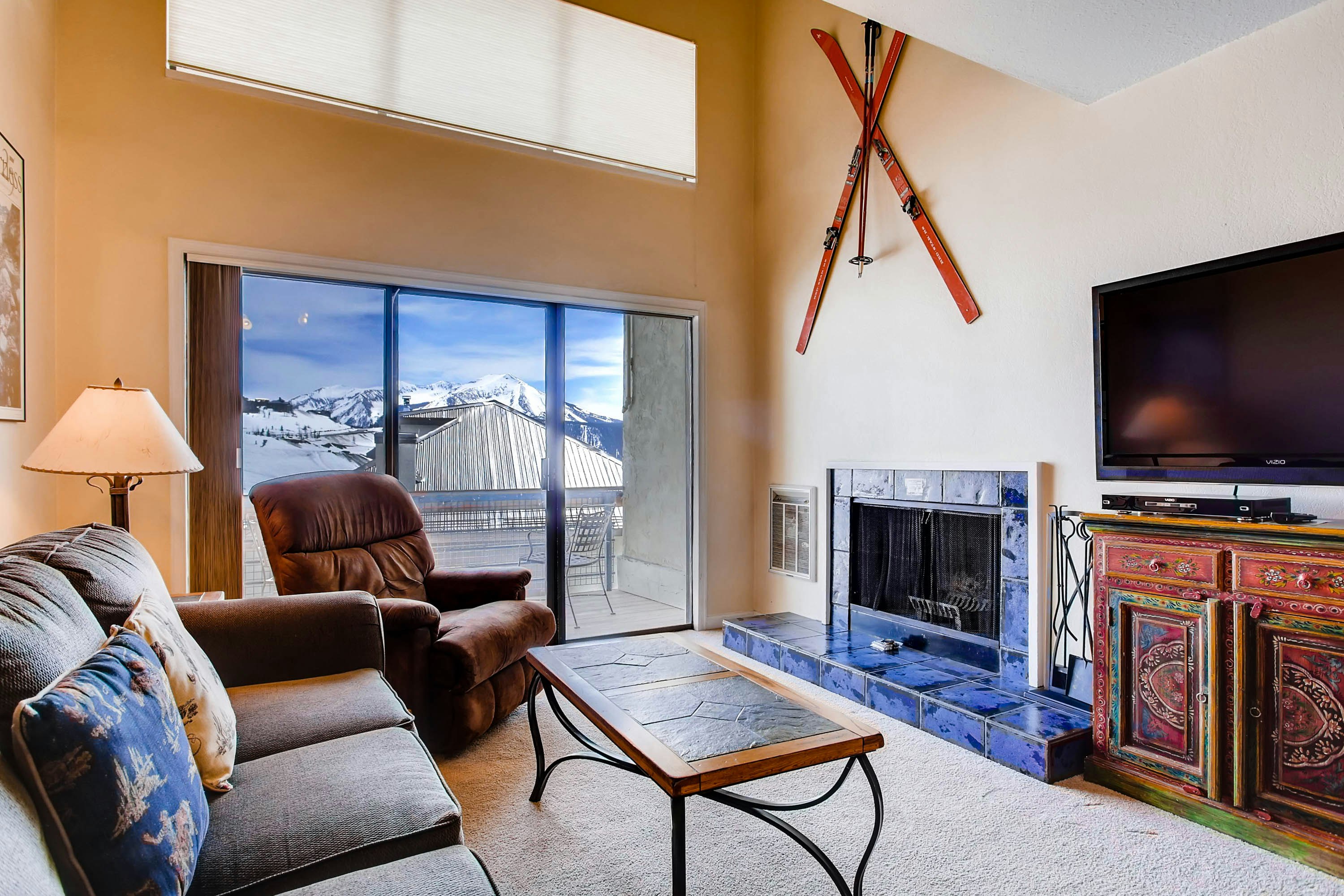 Axtel | 2 Peak | 1 Bedroom plus Loft 2 Bath