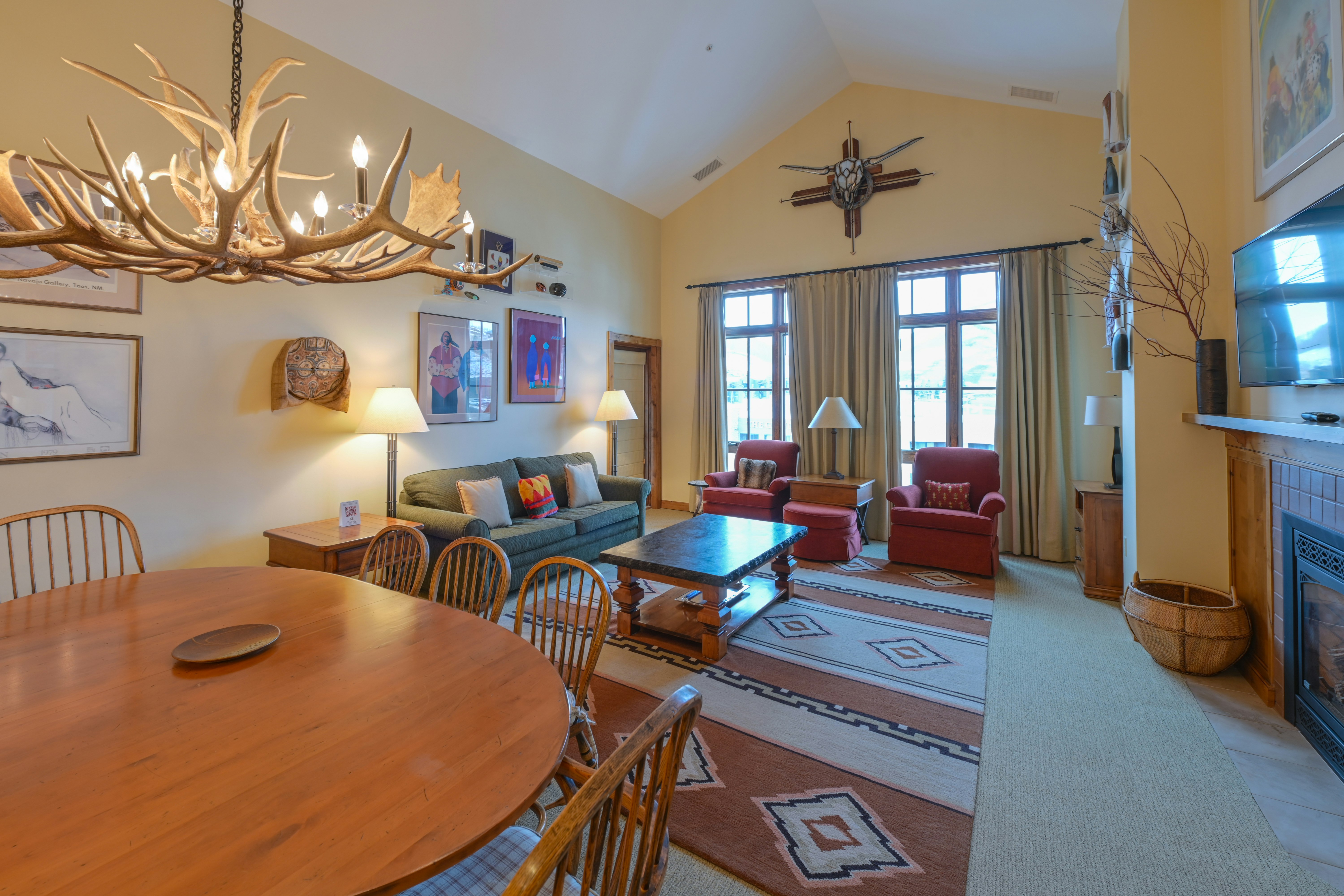 The Lodge at Mountaineer Square, A Vail Resorts Property