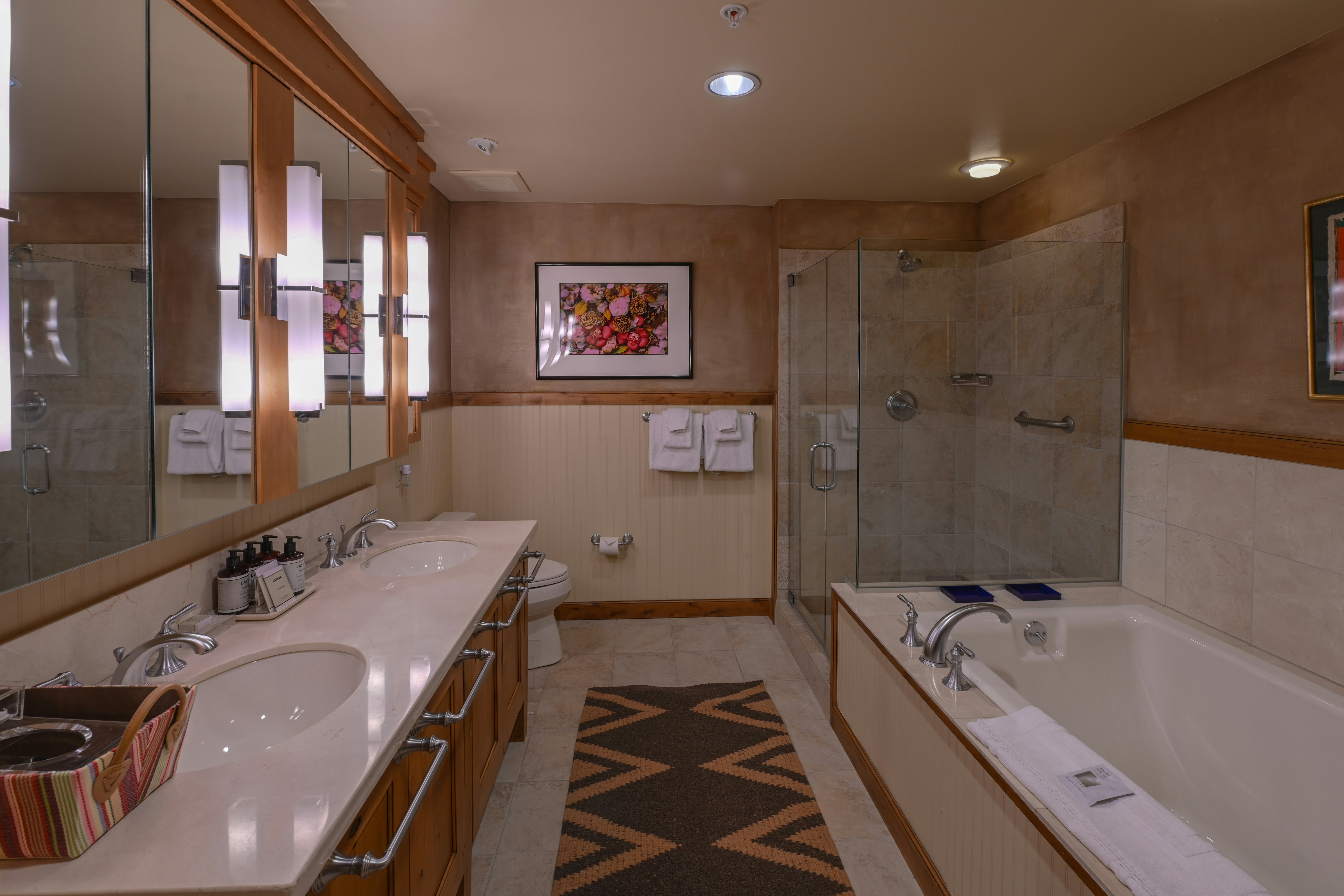 The Lodge at Mountaineer Square, A Vail Resorts Property