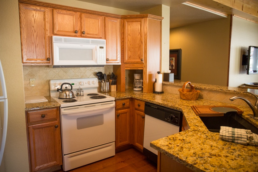 Plaza | 5 Peak | 2 Bedroom 2 Bath