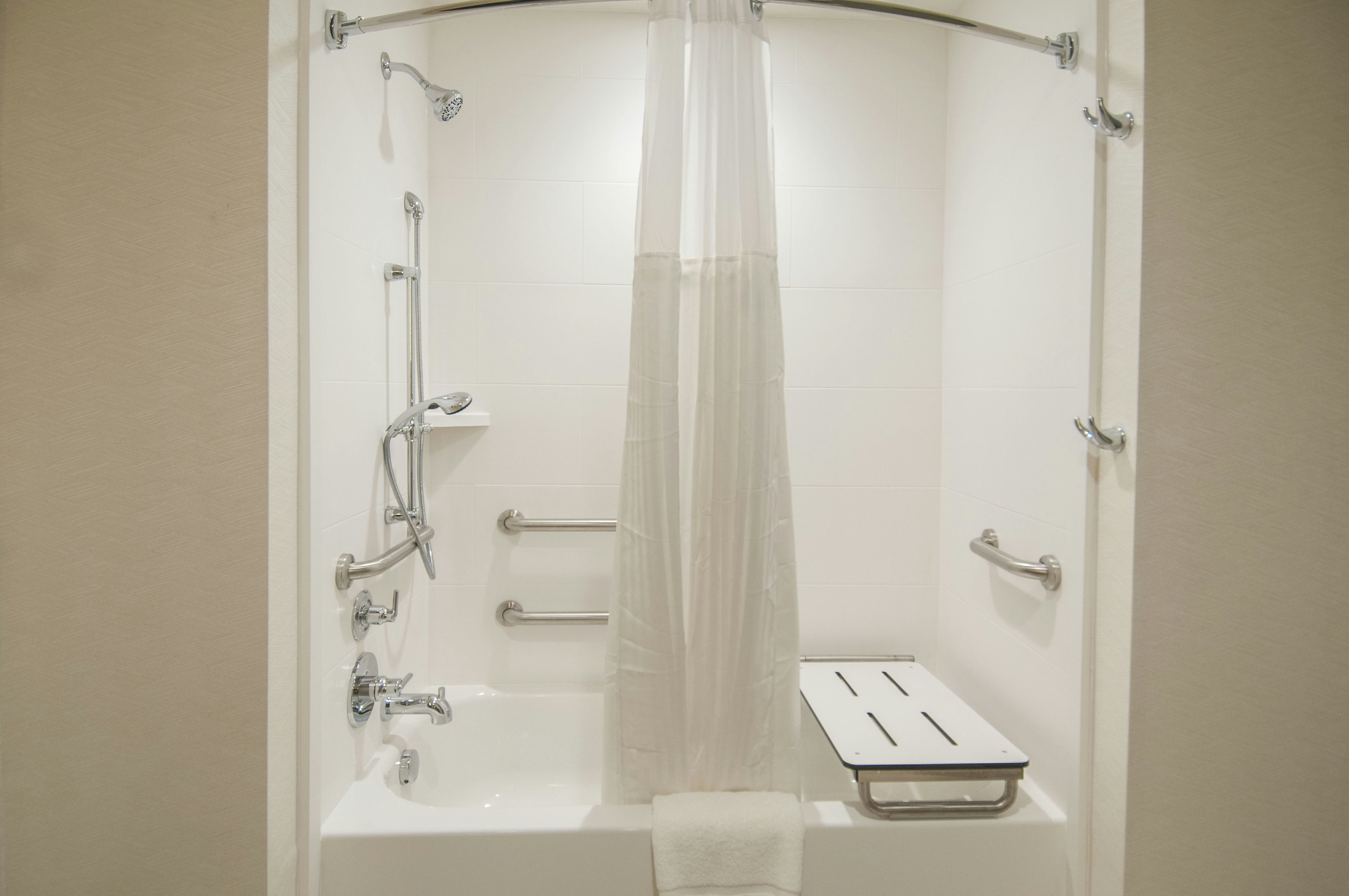 2DBL MOB/HEARING ACC W/TUB
