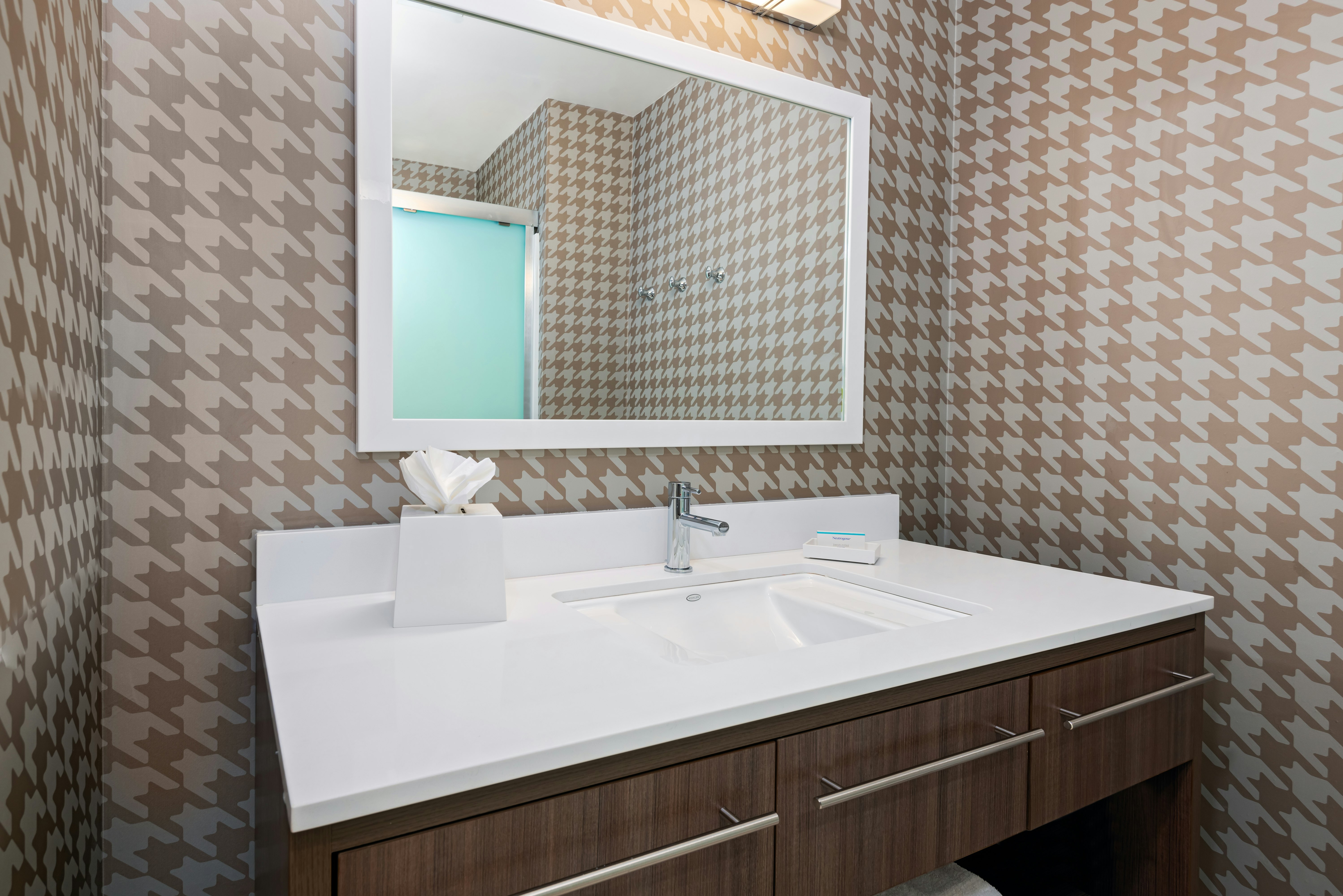 Home2 Suites by Hilton Orlando Near Universal