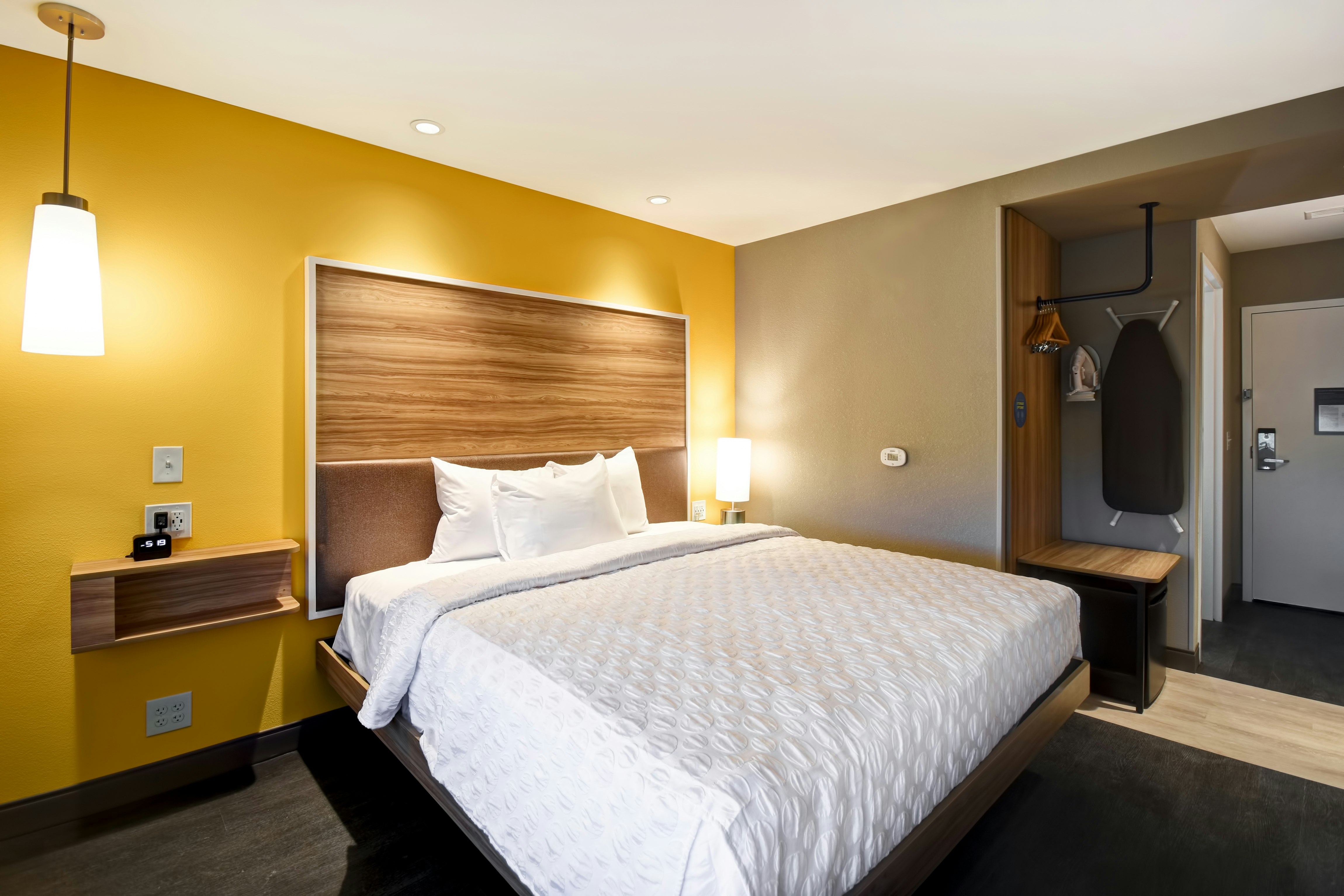 Tru by Hilton Louisville Airport