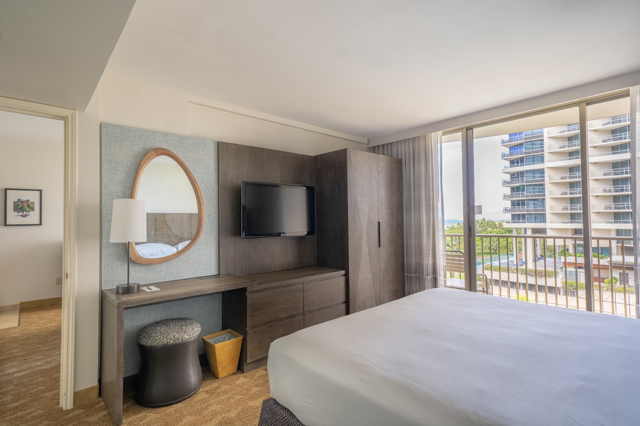 Embassy Suites by Hilton Waikiki Beach Walk