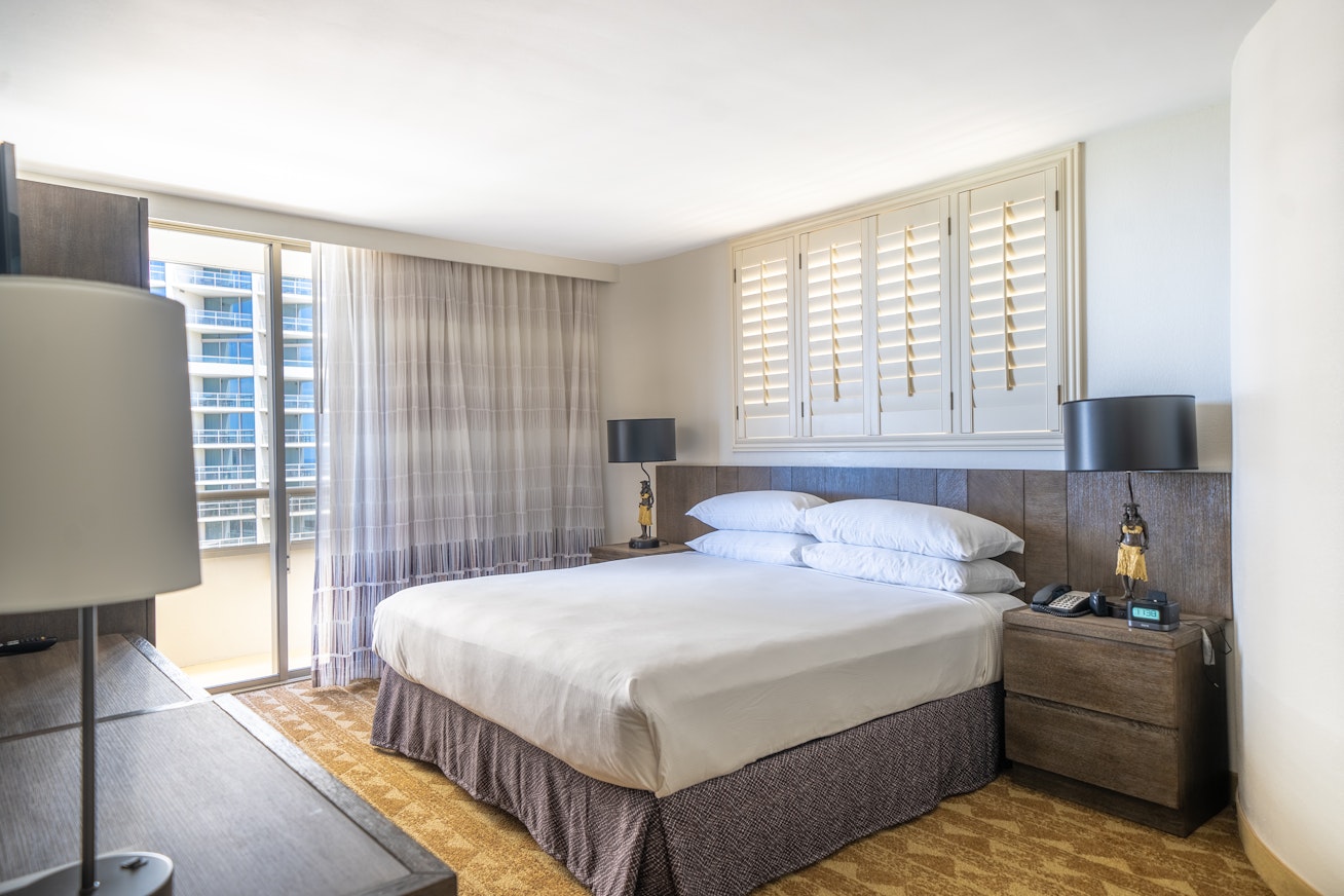 Embassy Suites by Hilton Waikiki Beach Walk