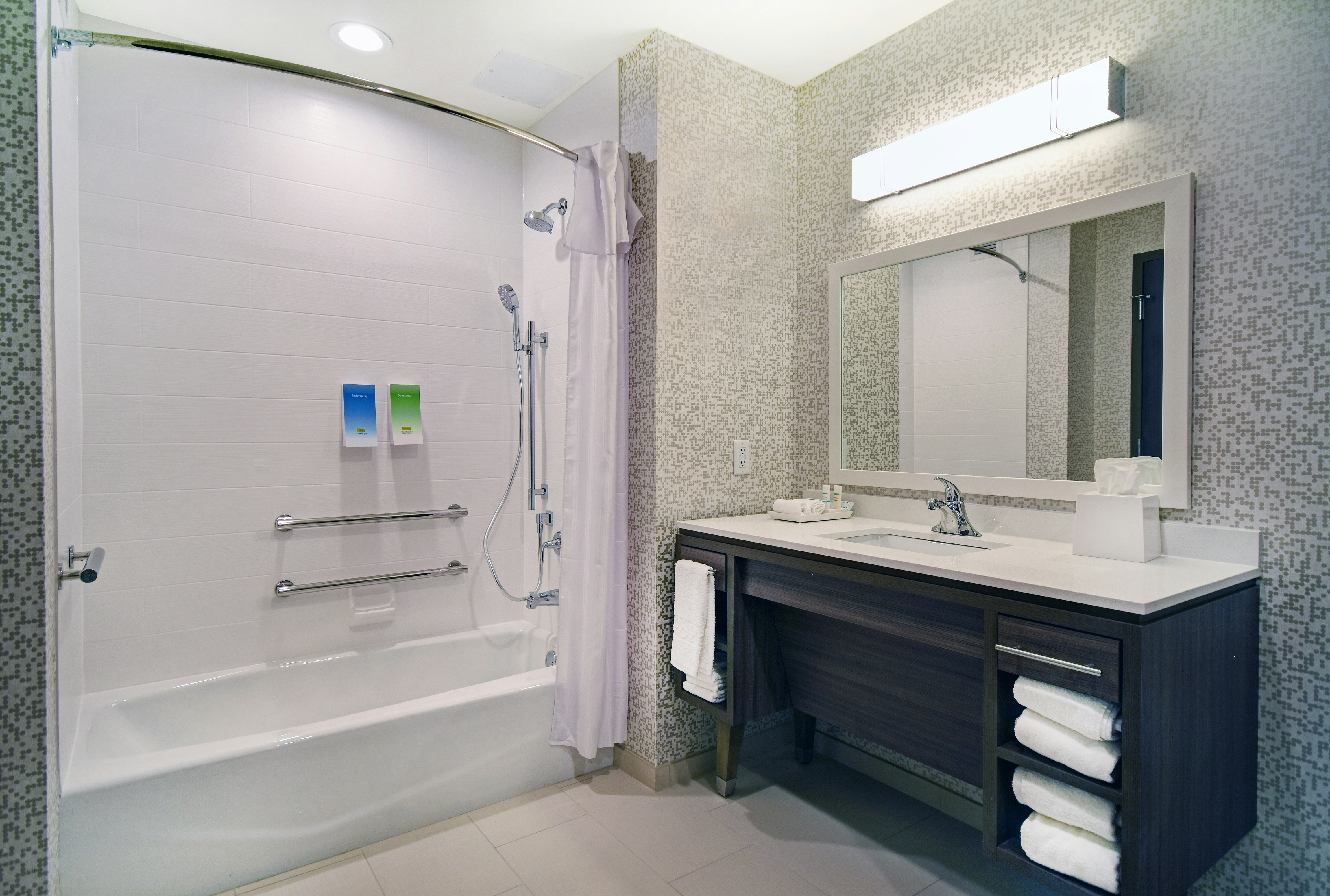 1KG MOB/HR ACC TUB SUITE