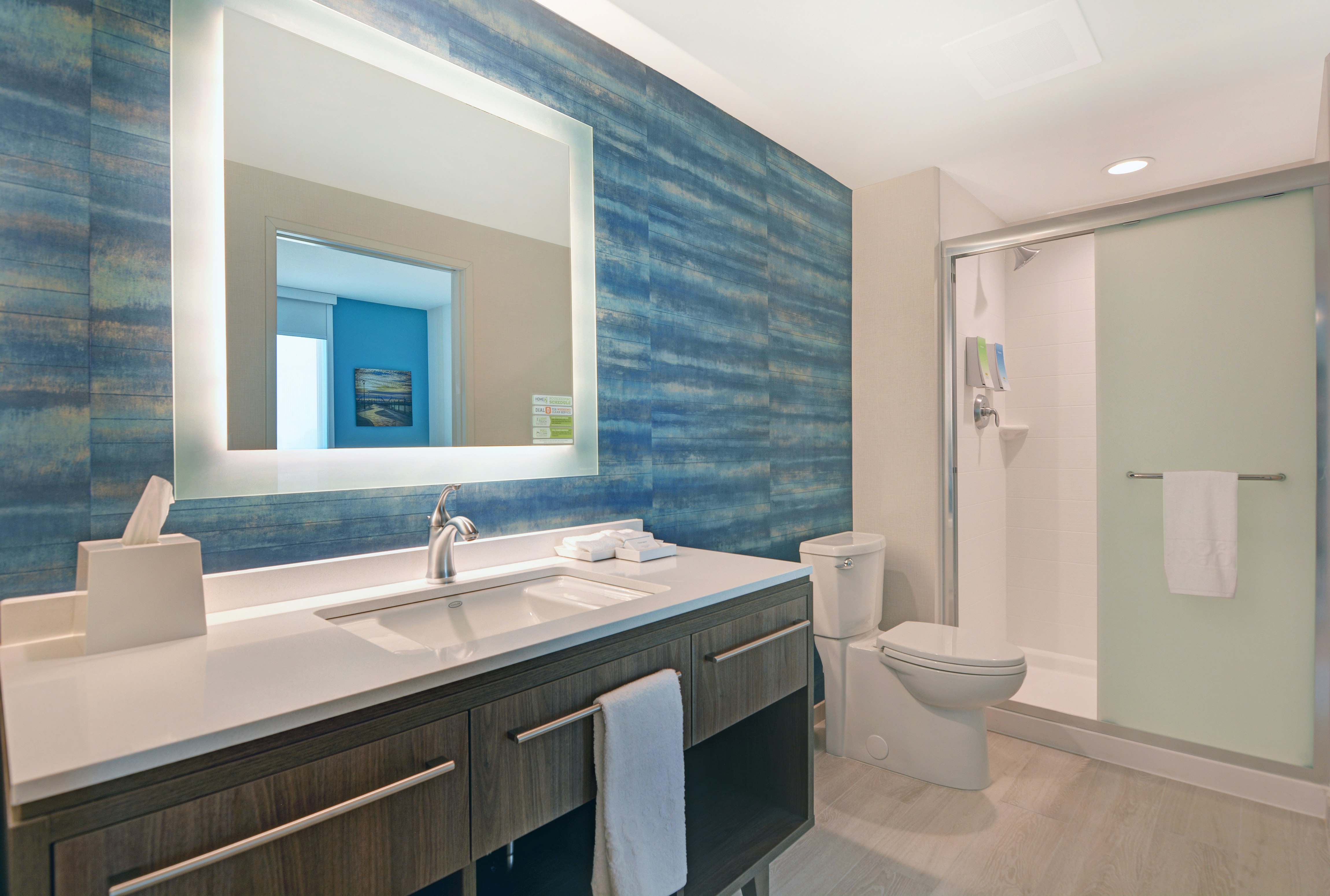 1 KING 1BDRM SUITE NONSMOK