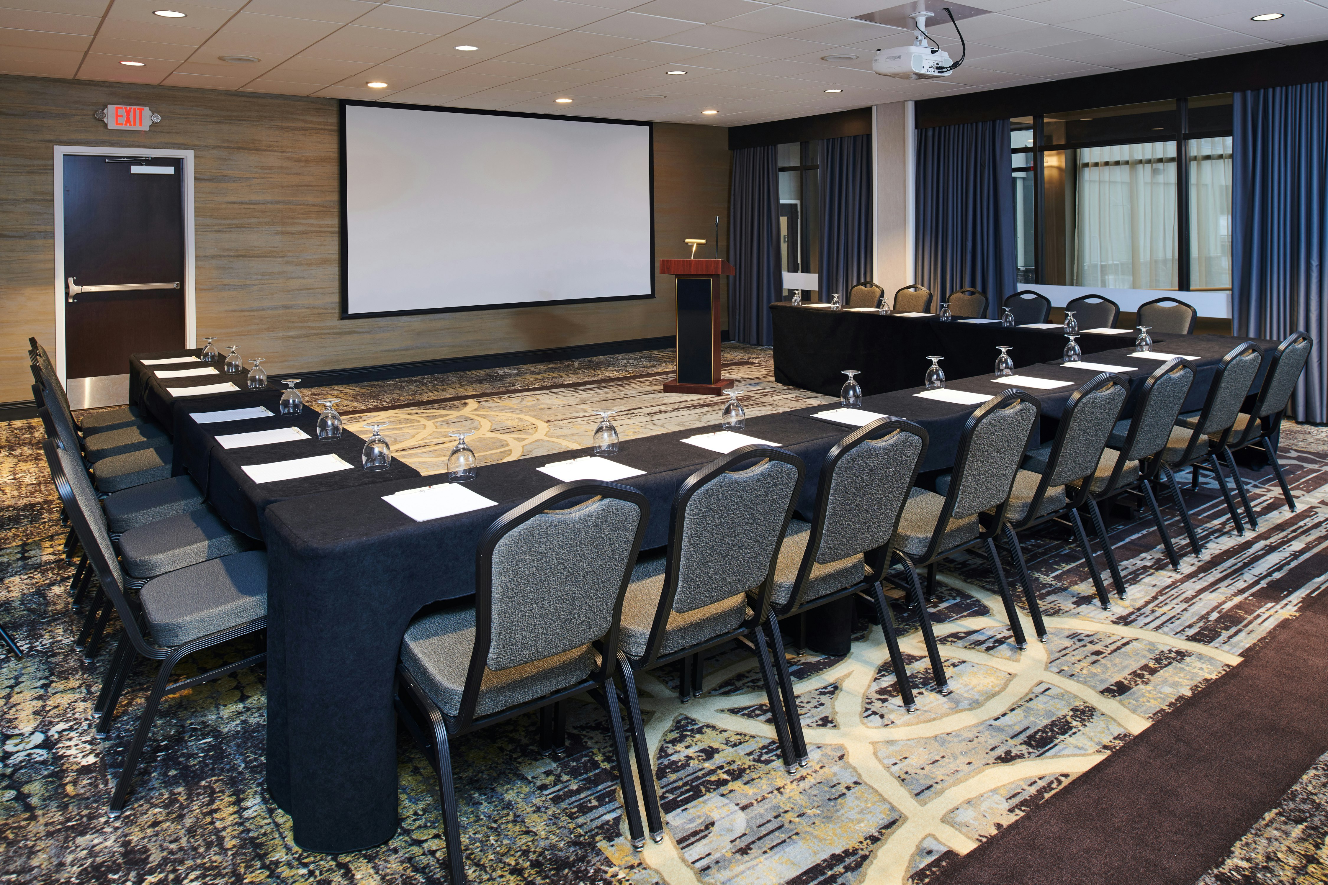 DoubleTree by Hilton Raleigh Crabtree Valley