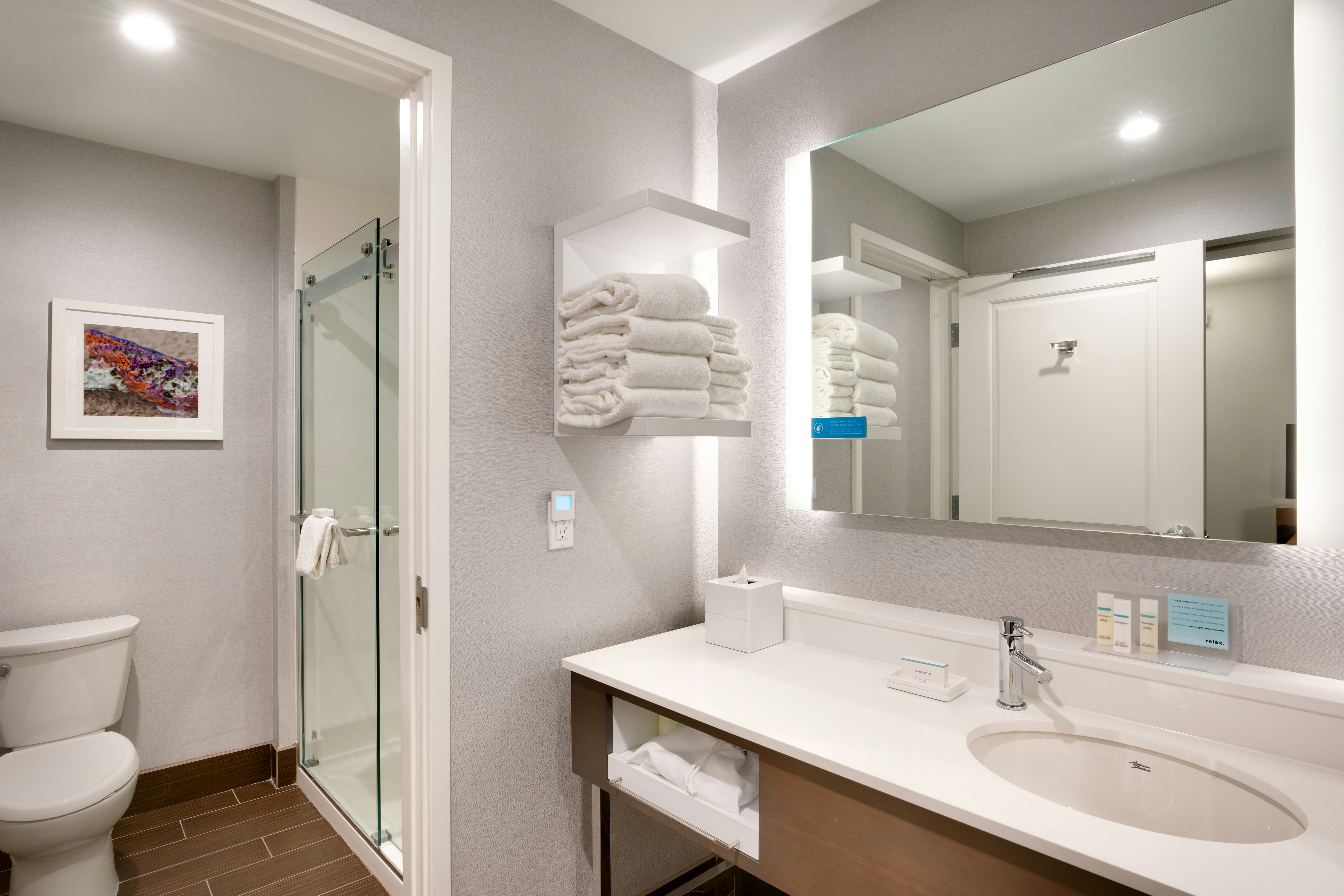 Hampton Inn & Suites Anaheim