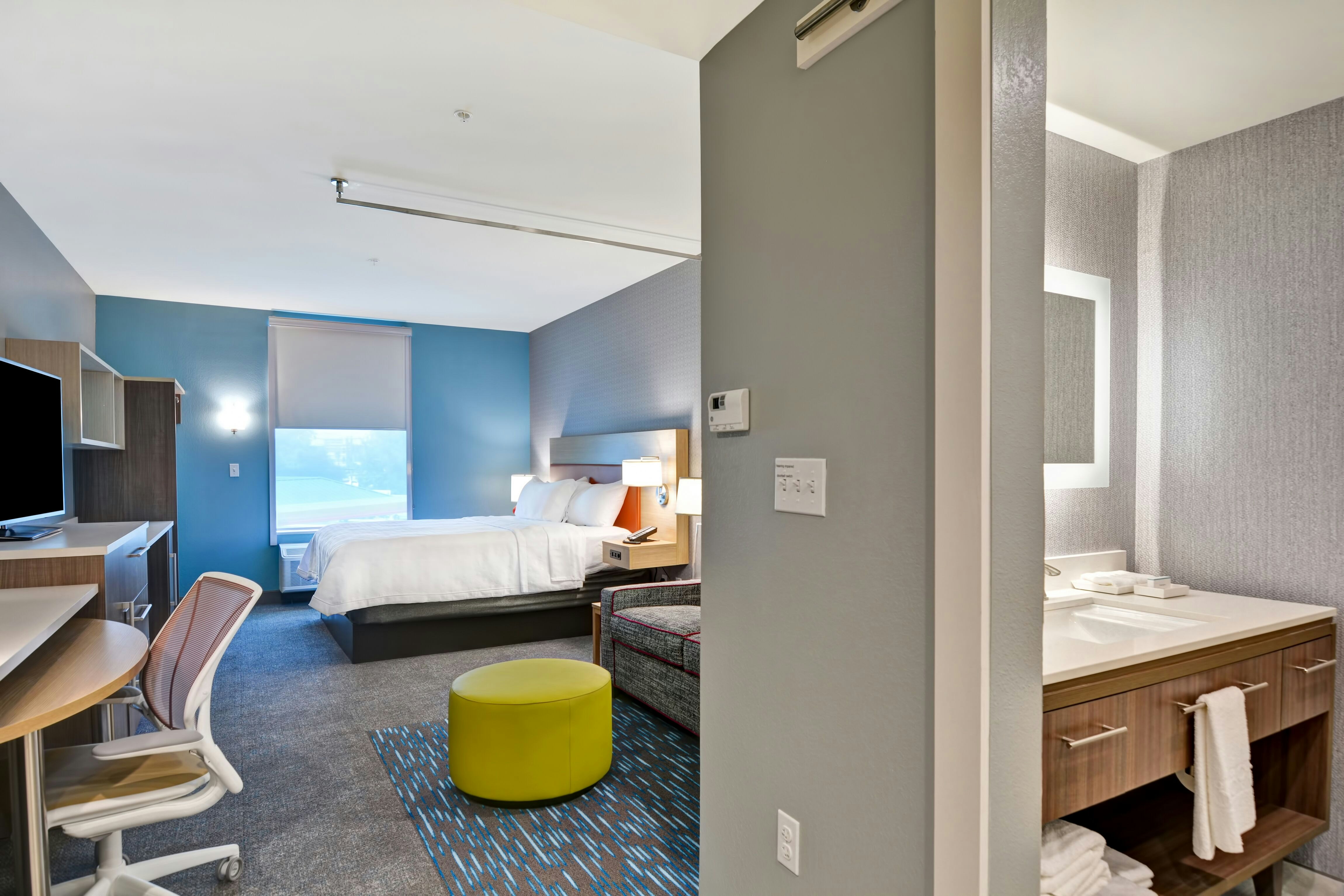 Home2 Suites by Hilton Jacksonville-South/St. Johns Town Ctr