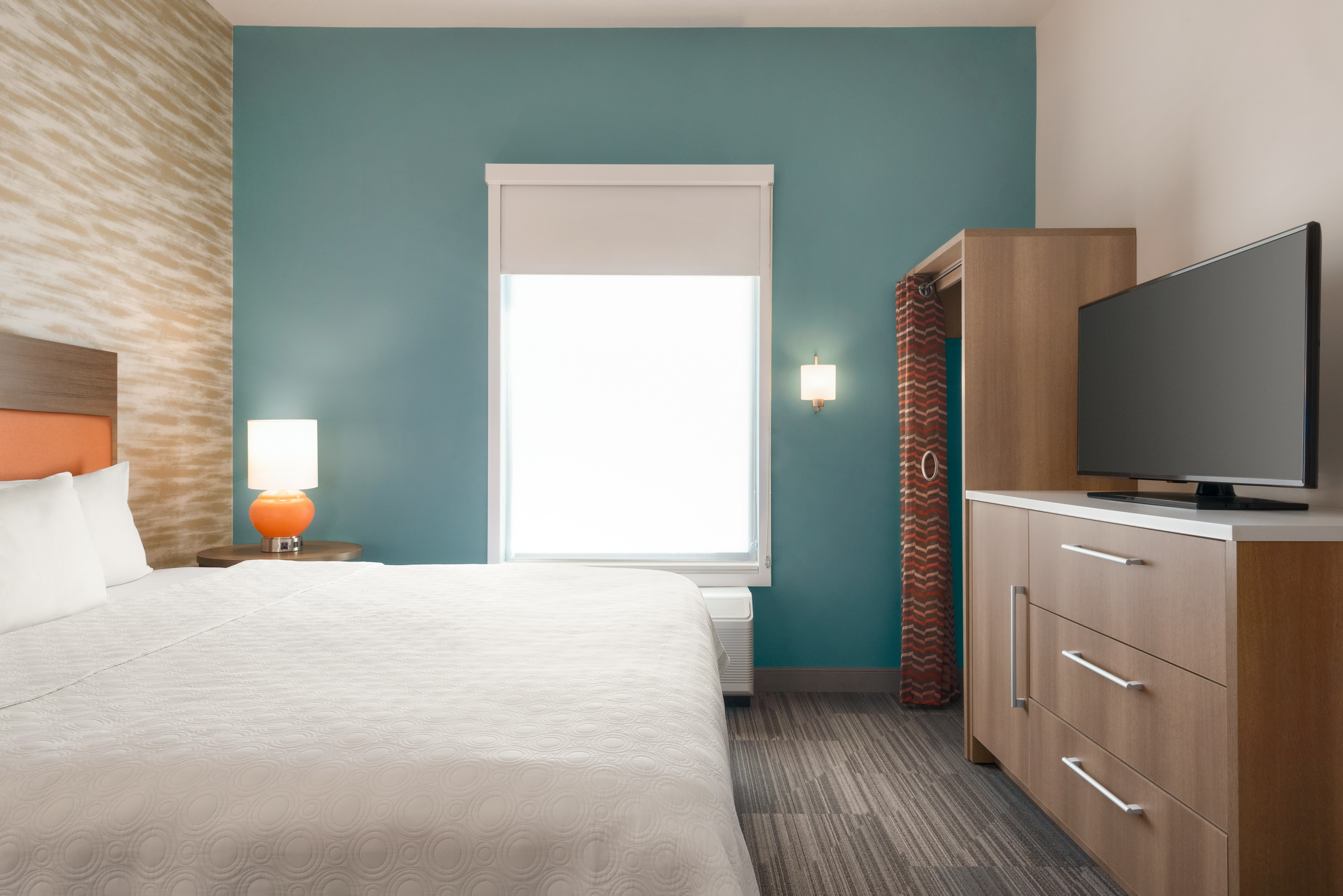 1 KING 1BDRM SUITE NONSMOK
