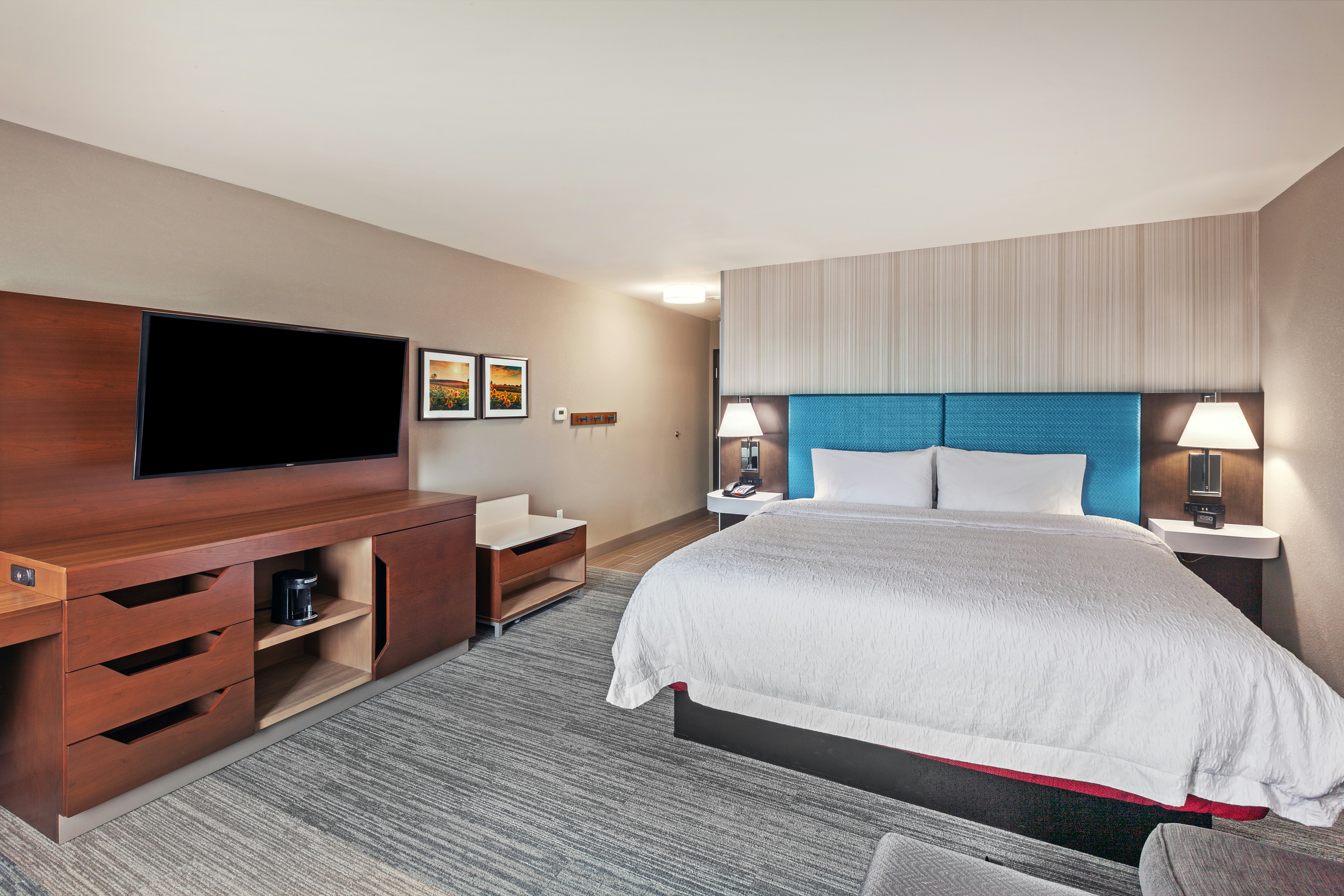 Hampton Inn by Hilton Gardner Conference Center