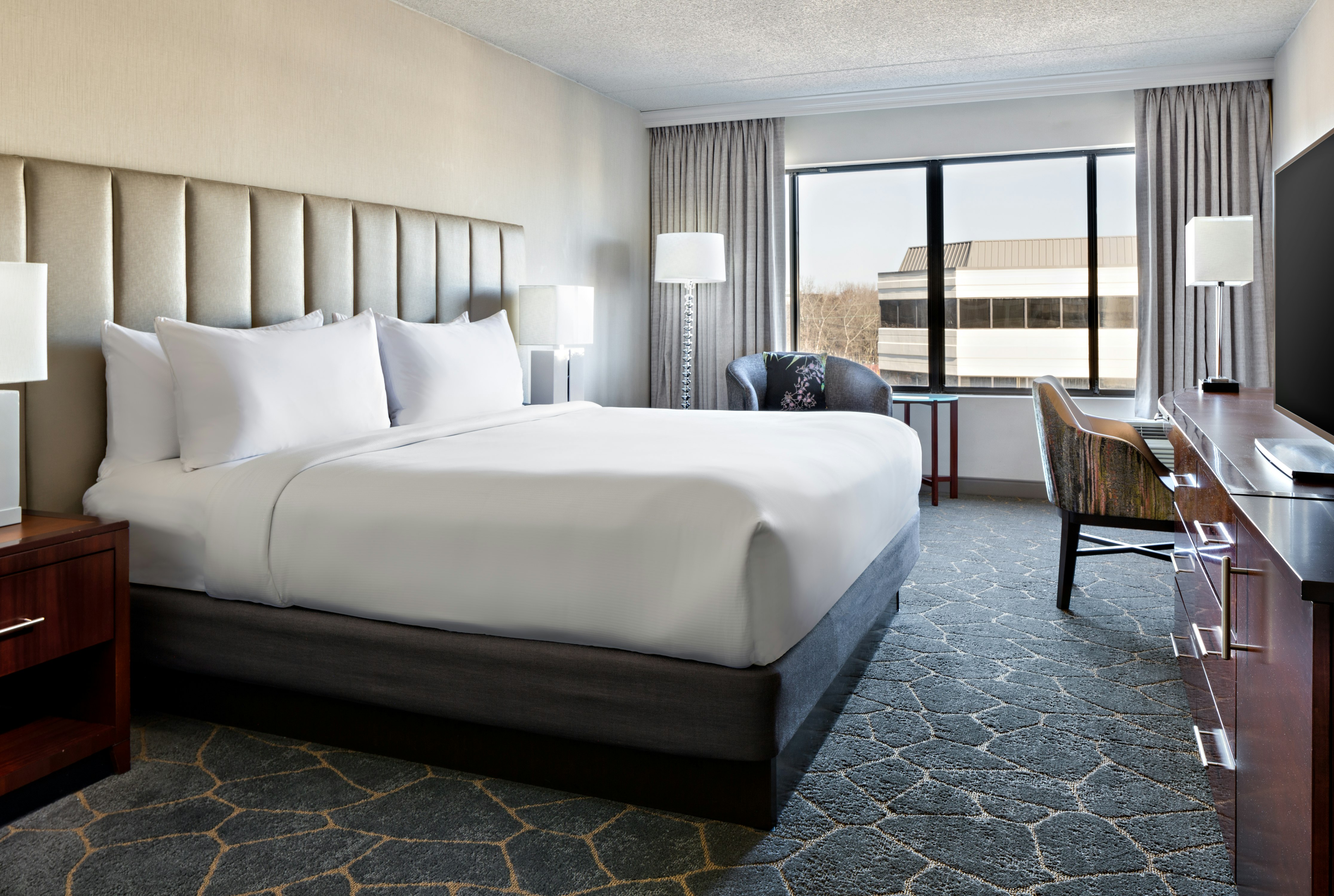 DoubleTree by Hilton Fairfield Hotel & Suites