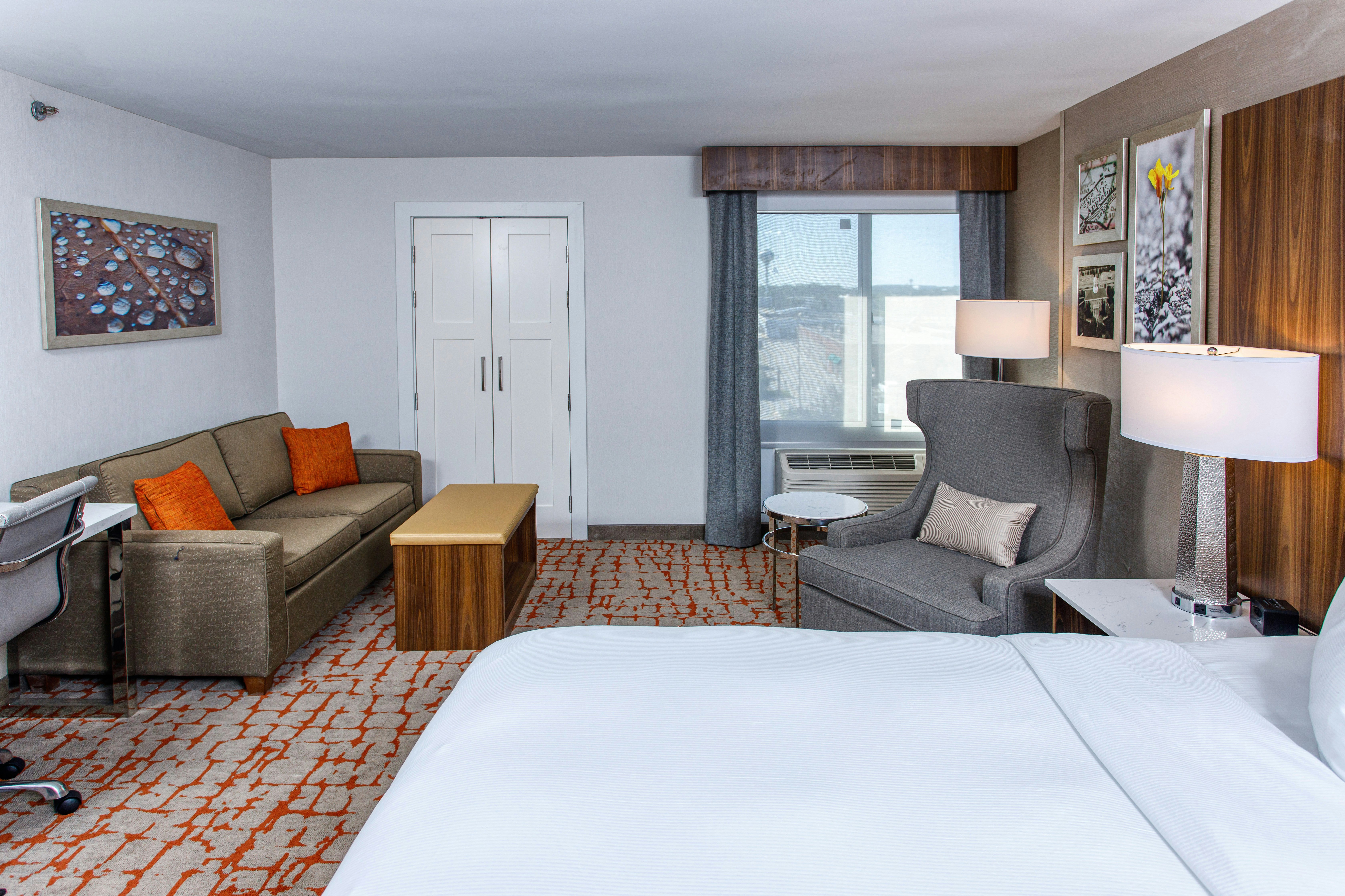 1 KING BED