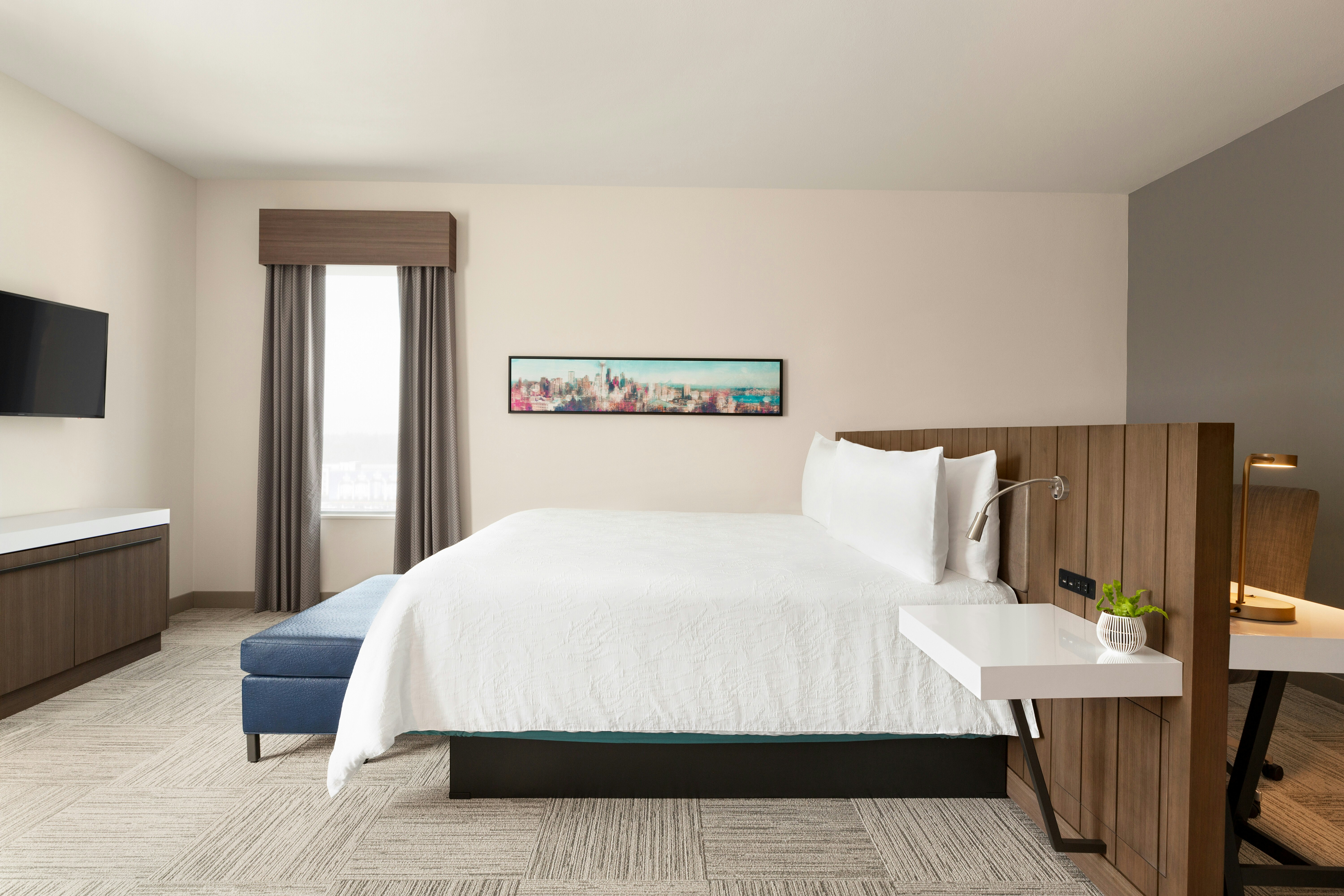 1 KING BED CORNER DELUXE