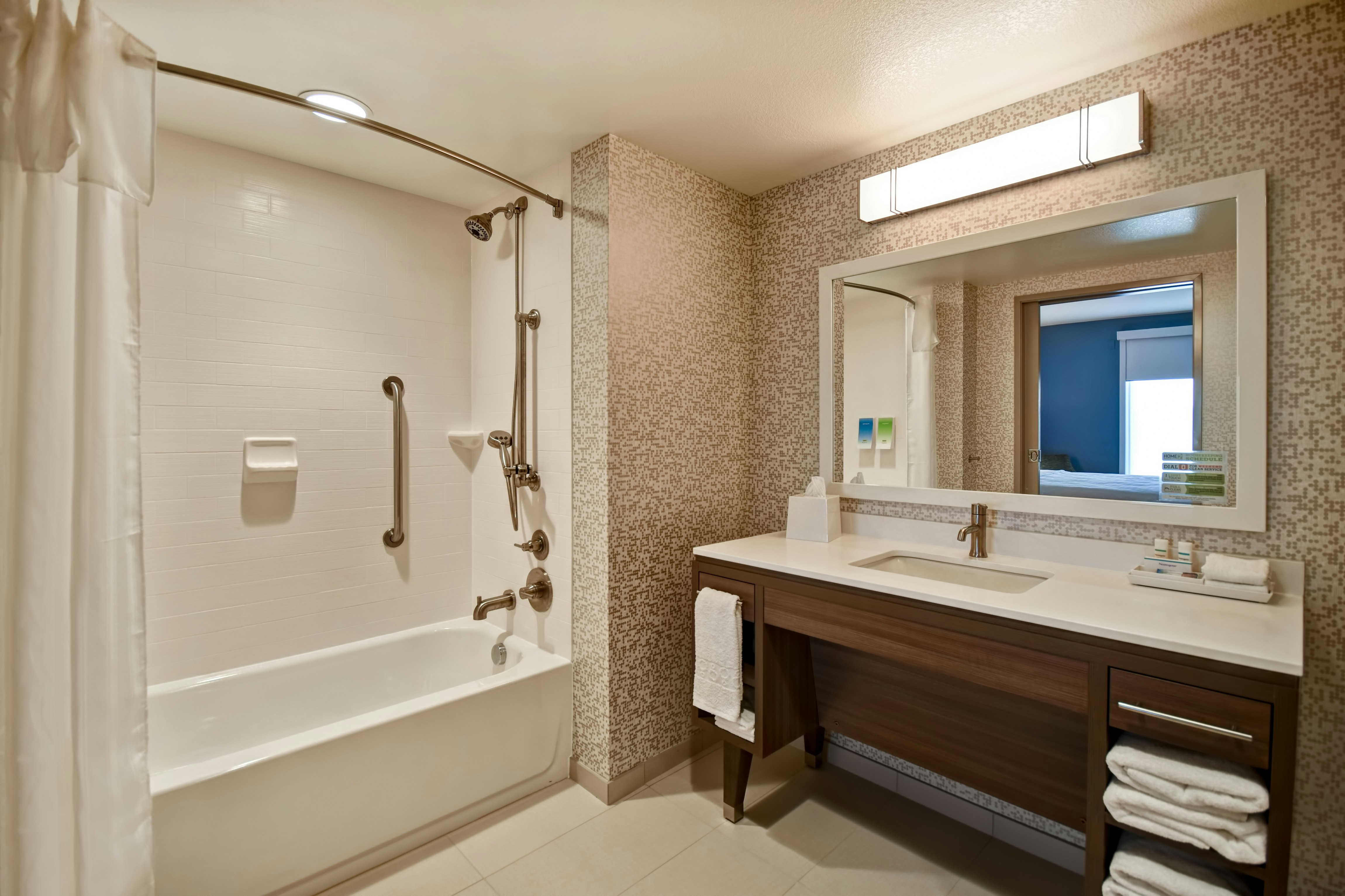 1KG MOB/HR ACC TUB SUITE