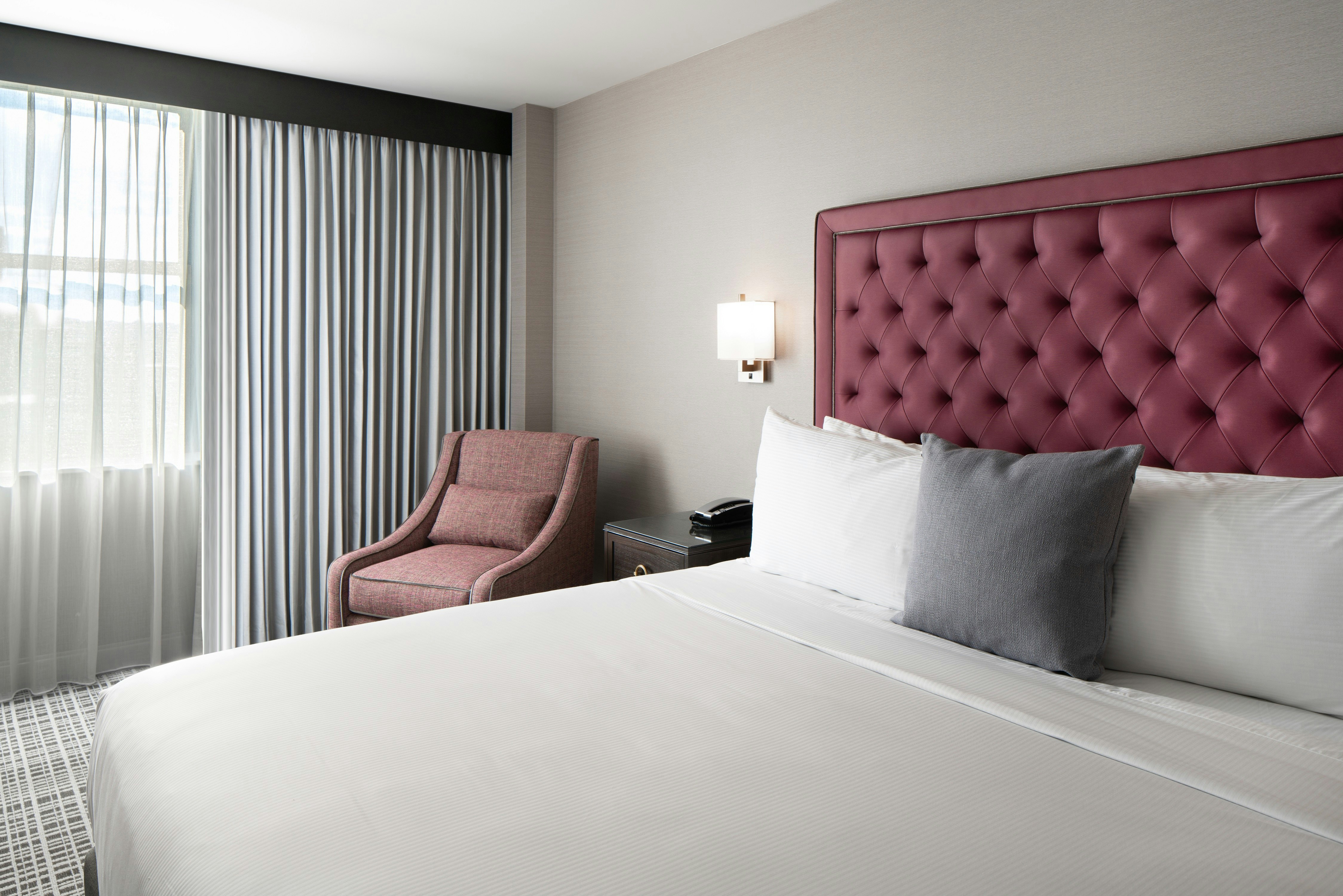 The Axis Hotel Moline, Tapestry Collection by Hilton