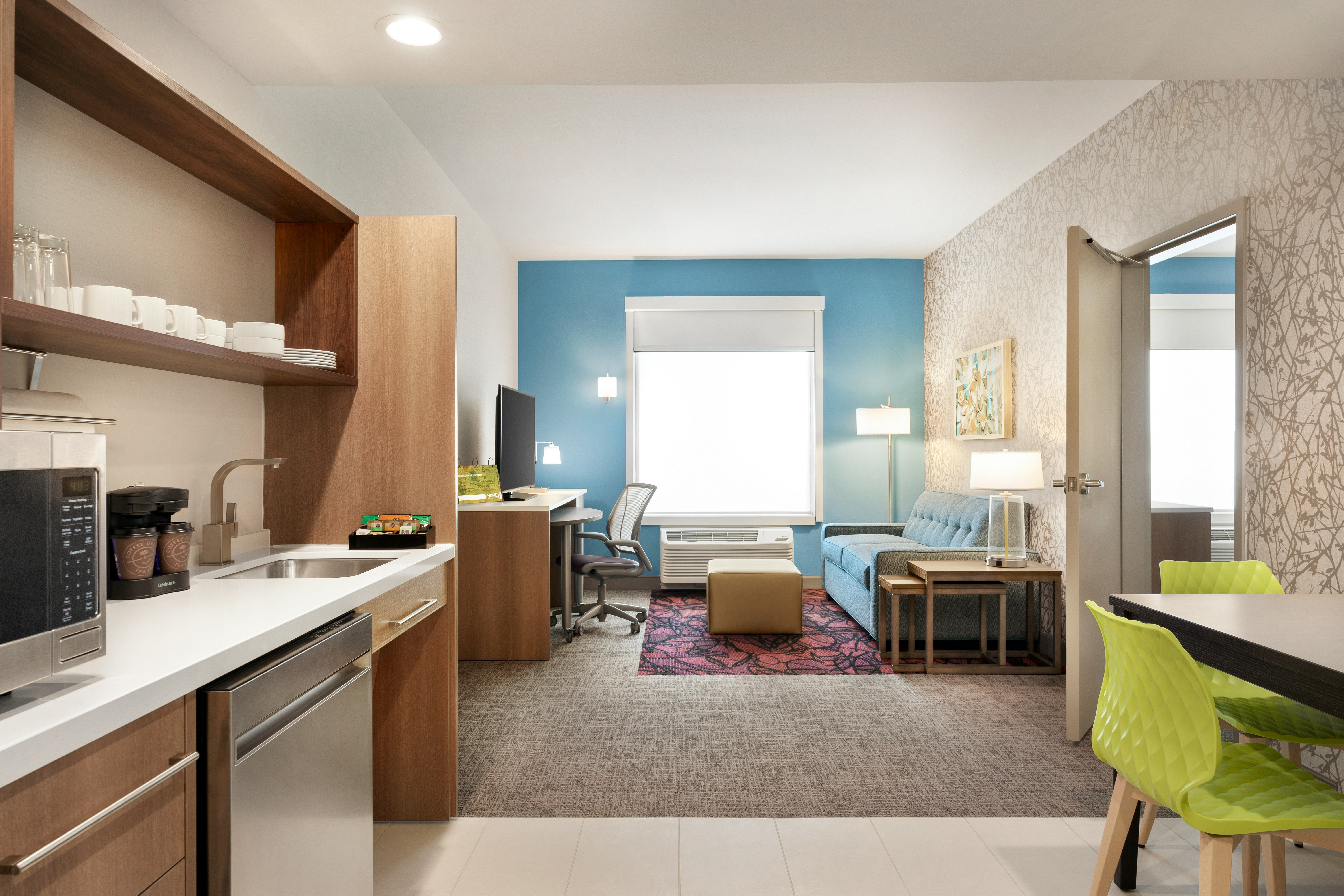 1 KING 1BDRM SUITE NONSMOK