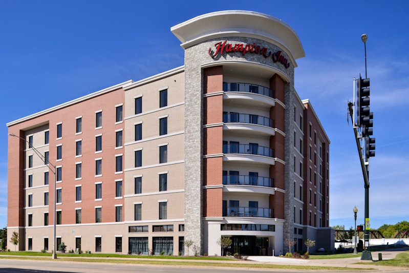 Hampton Inn by Hilton Cedar Falls Downtown