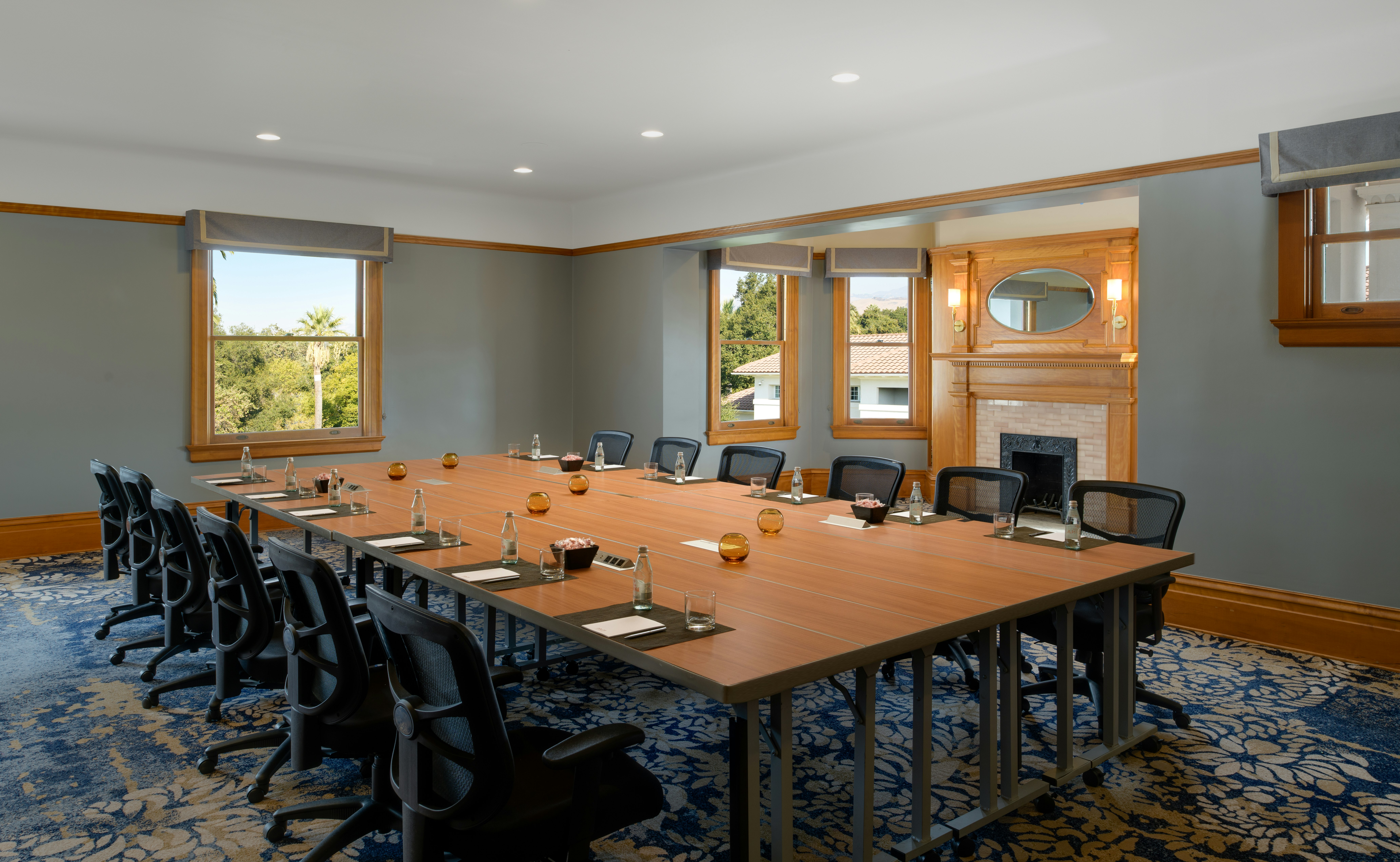 Hayes Mansion San Jose, Curio Collection by Hilton