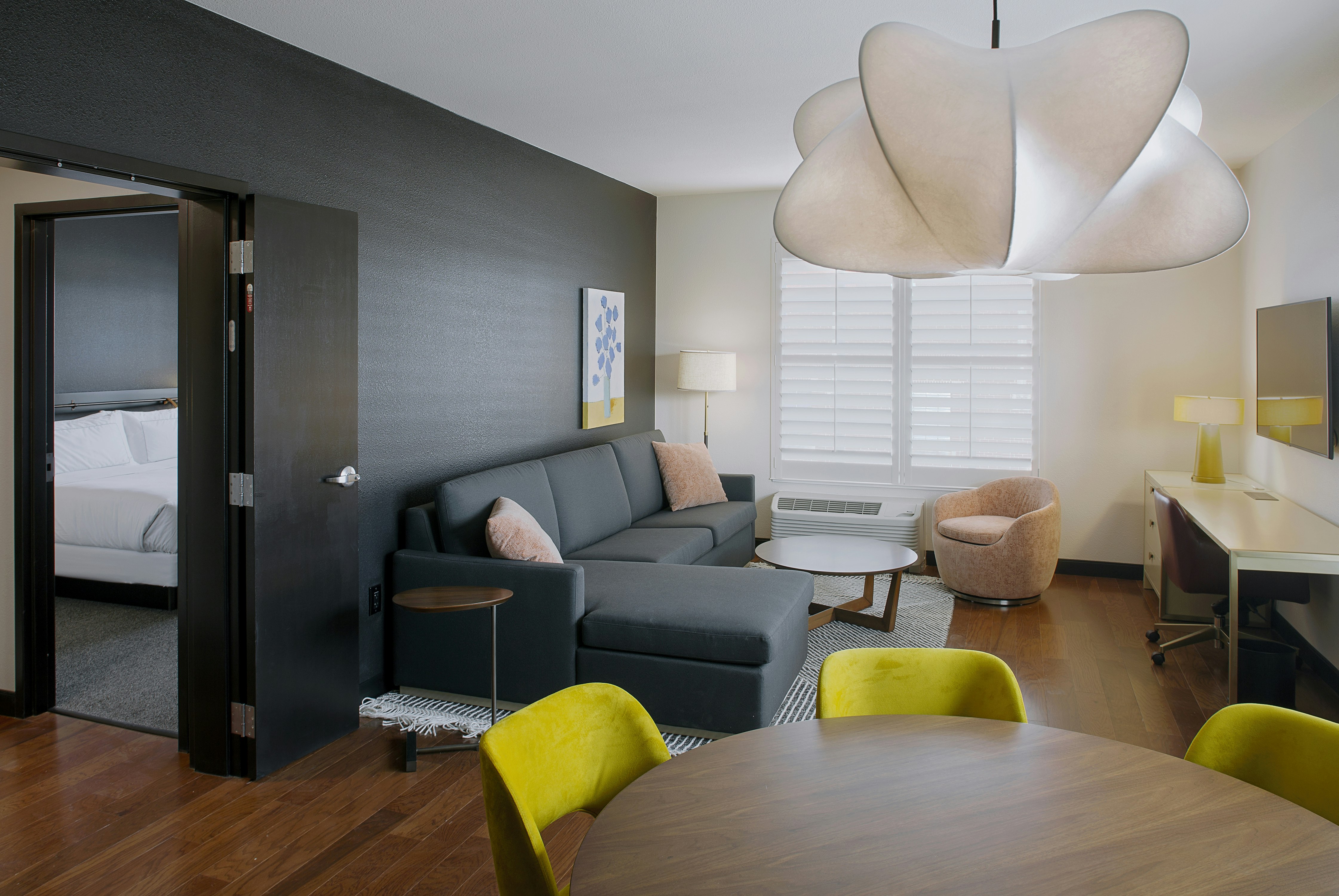 1KNG1BDRM MOB/HR ACC RISHW