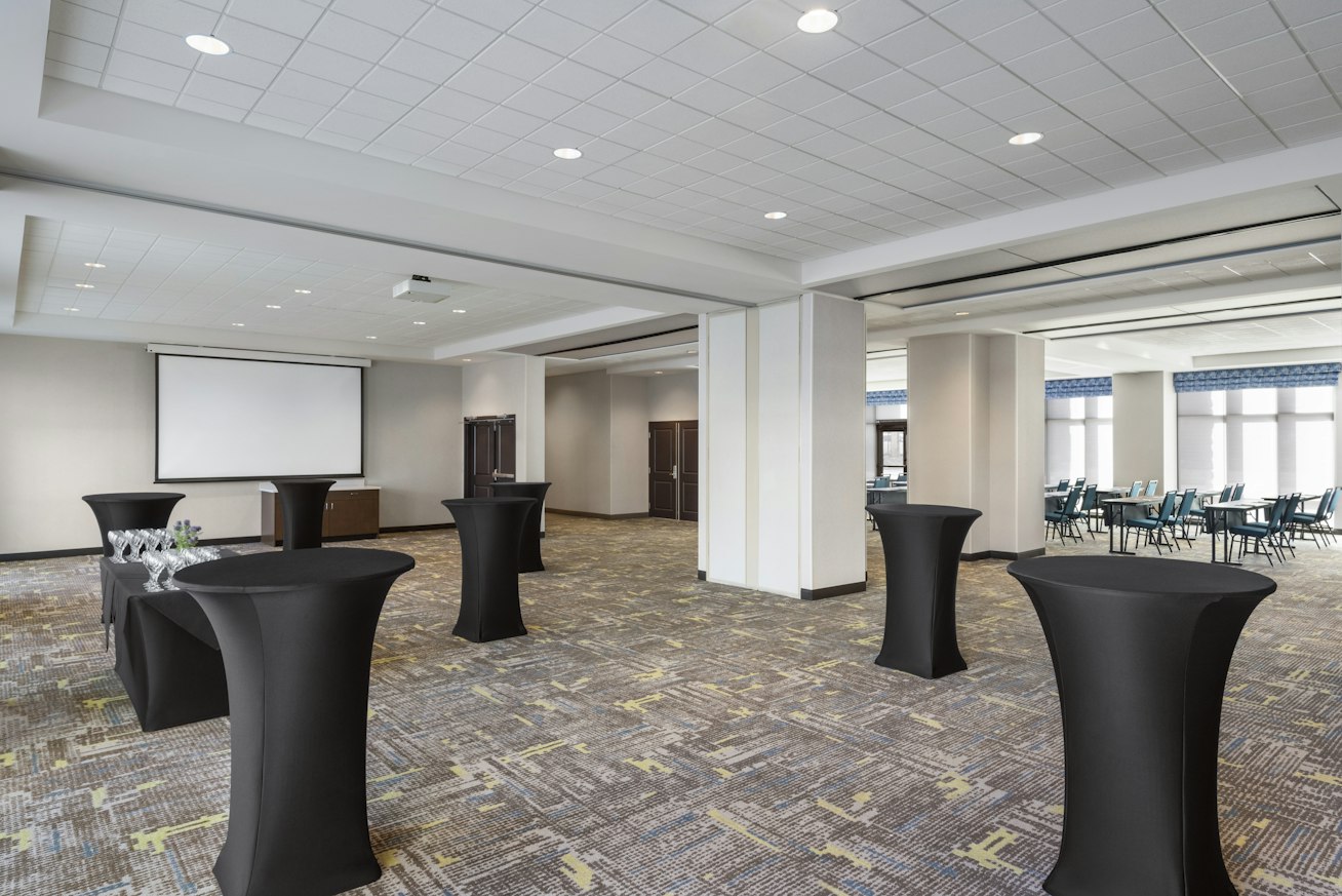 Hampton Inn & Suites by Hilton Kelowna Airport