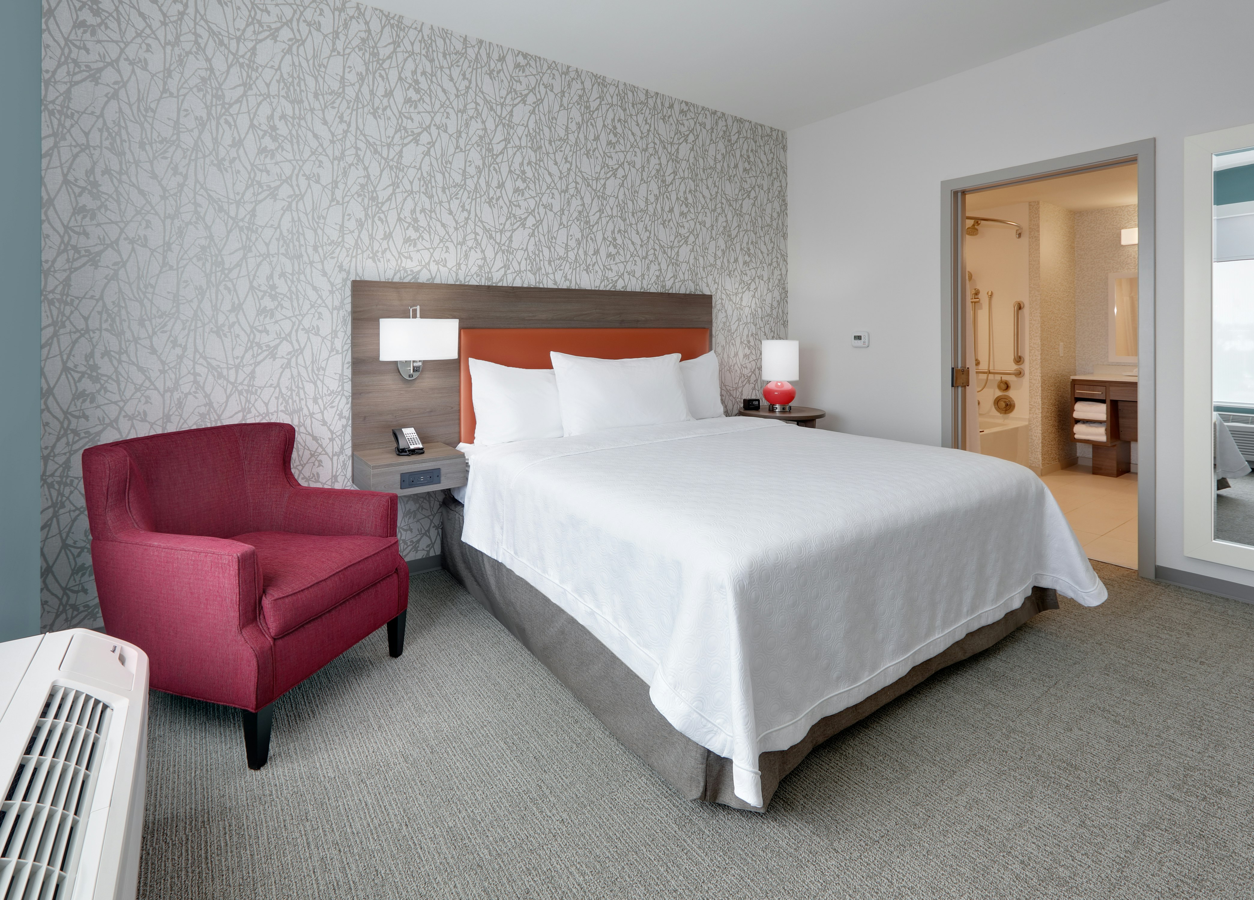 1 KING 1BDRM SUITE NONSMOK