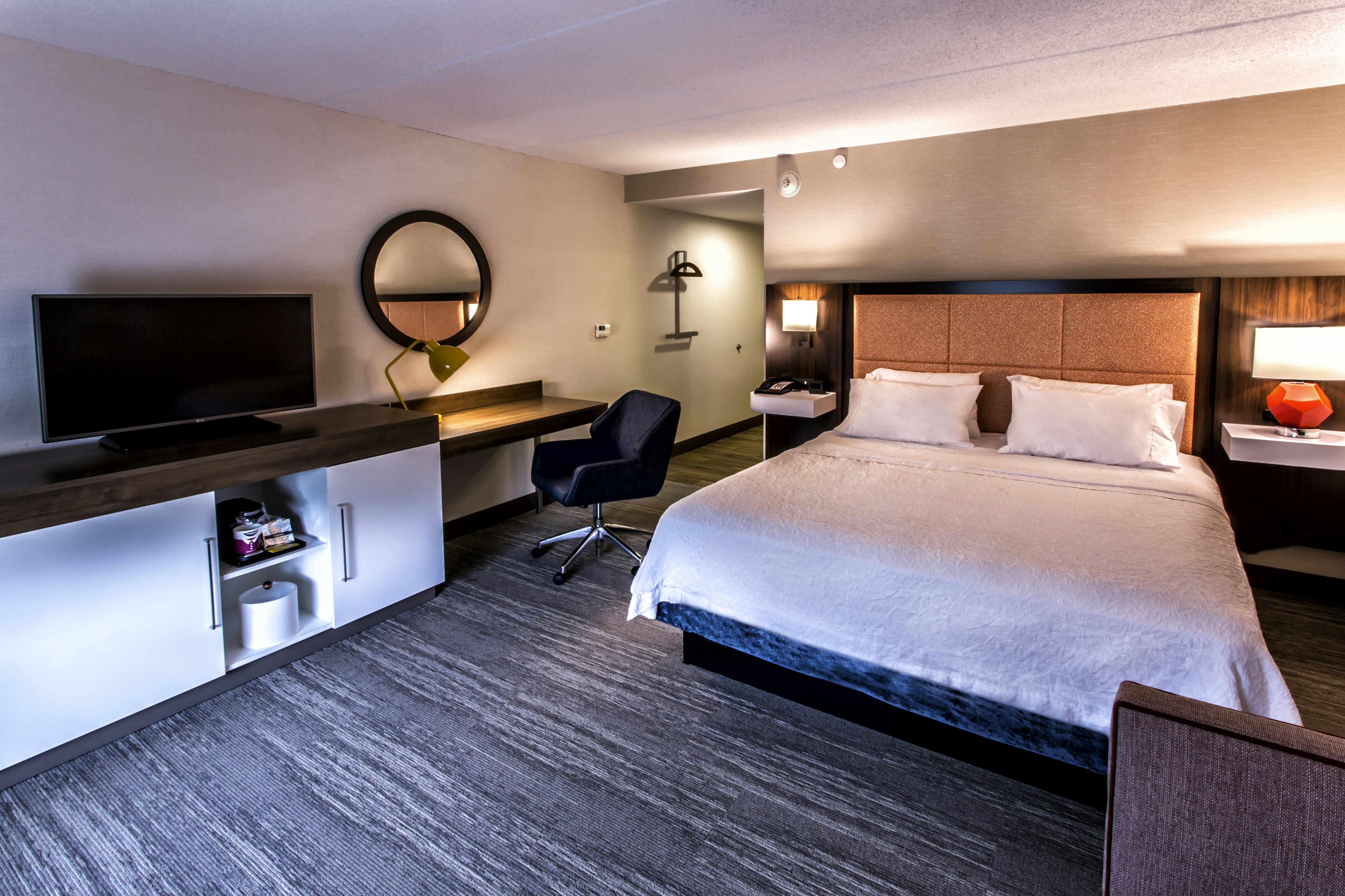 Hampton Inn & Suites Staten Island