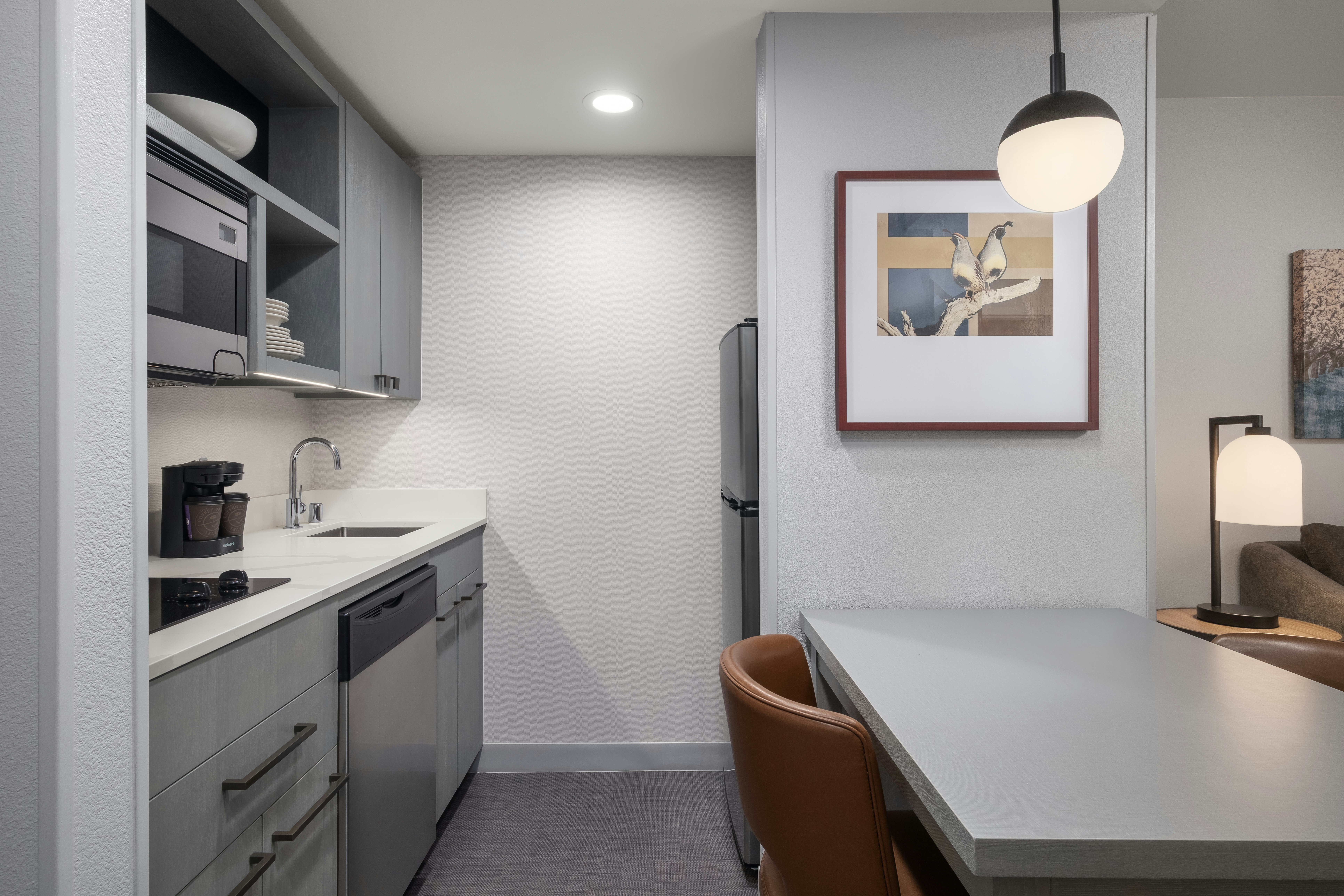 1 KING BED STUDIO SUITE NS