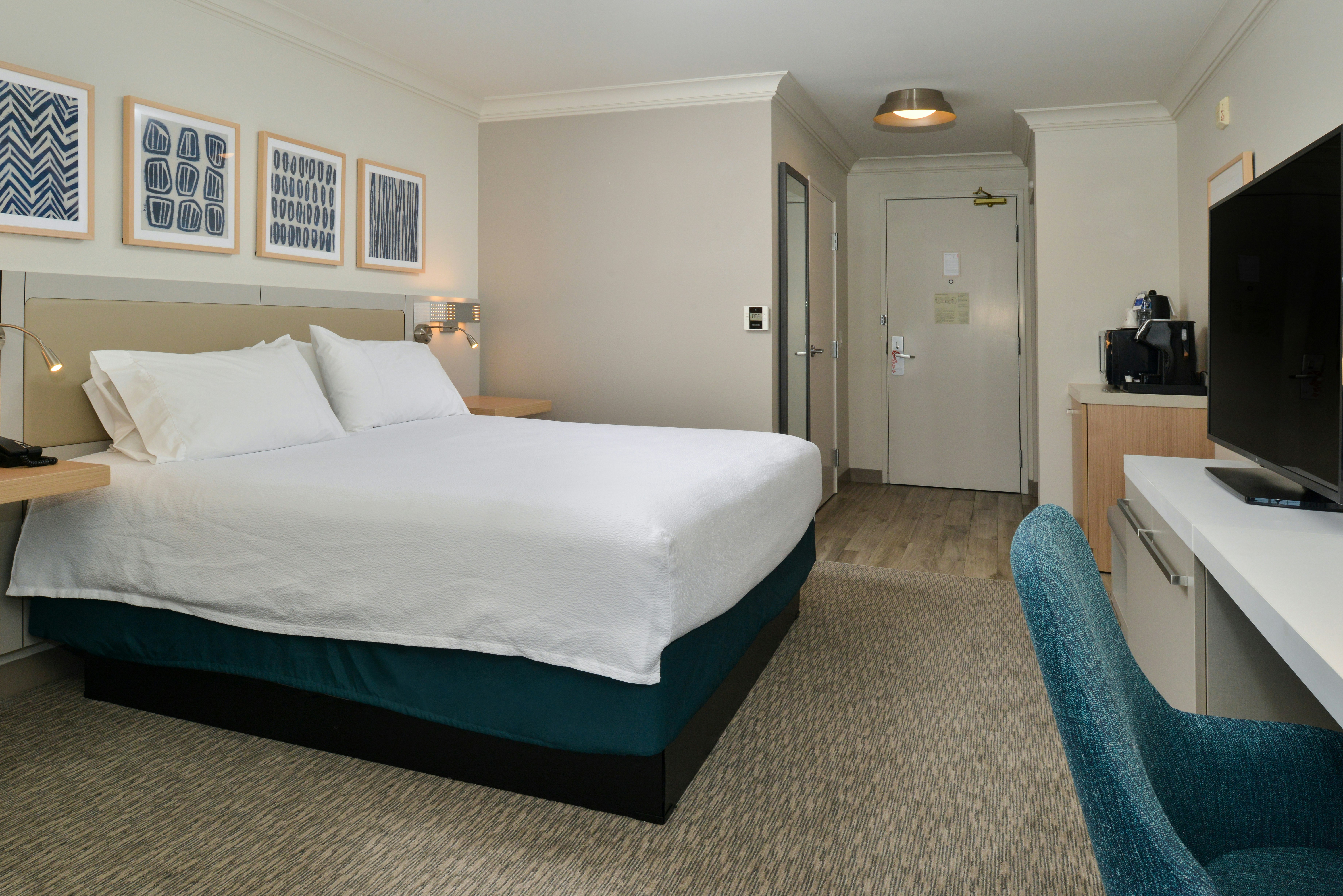 1 KING BED