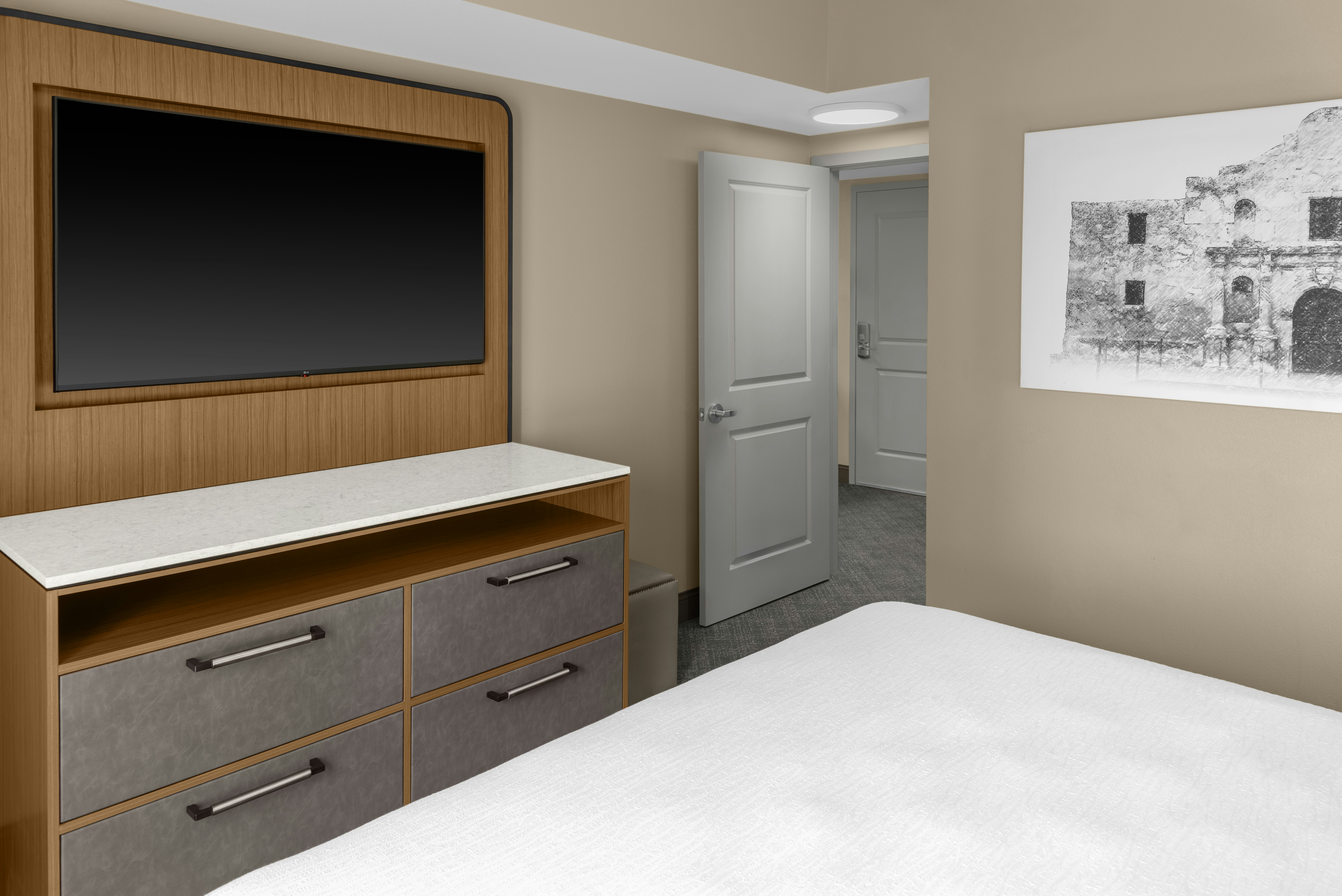 1 KING BED SUITE