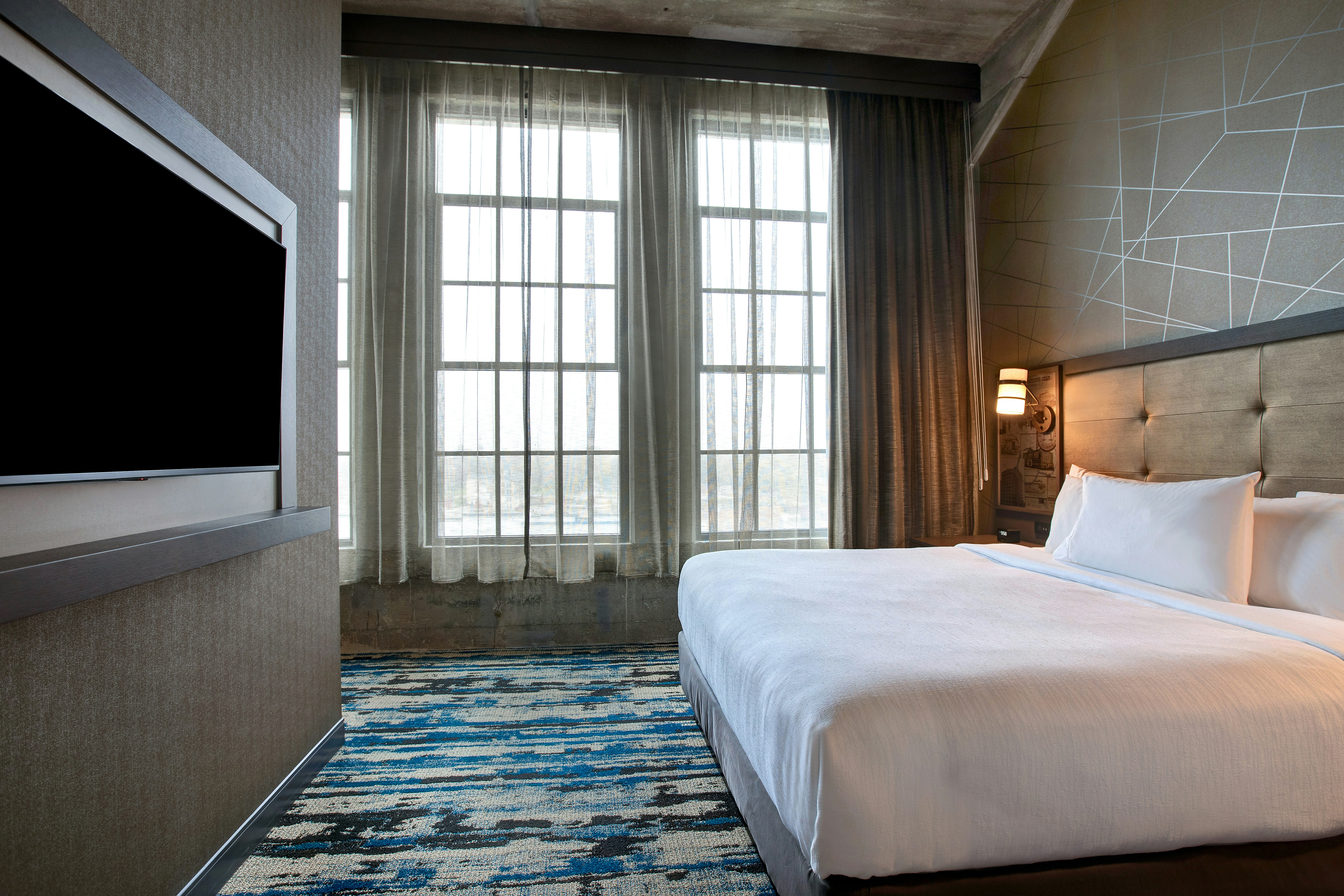 1 KING BED TWO ROOM SUITE