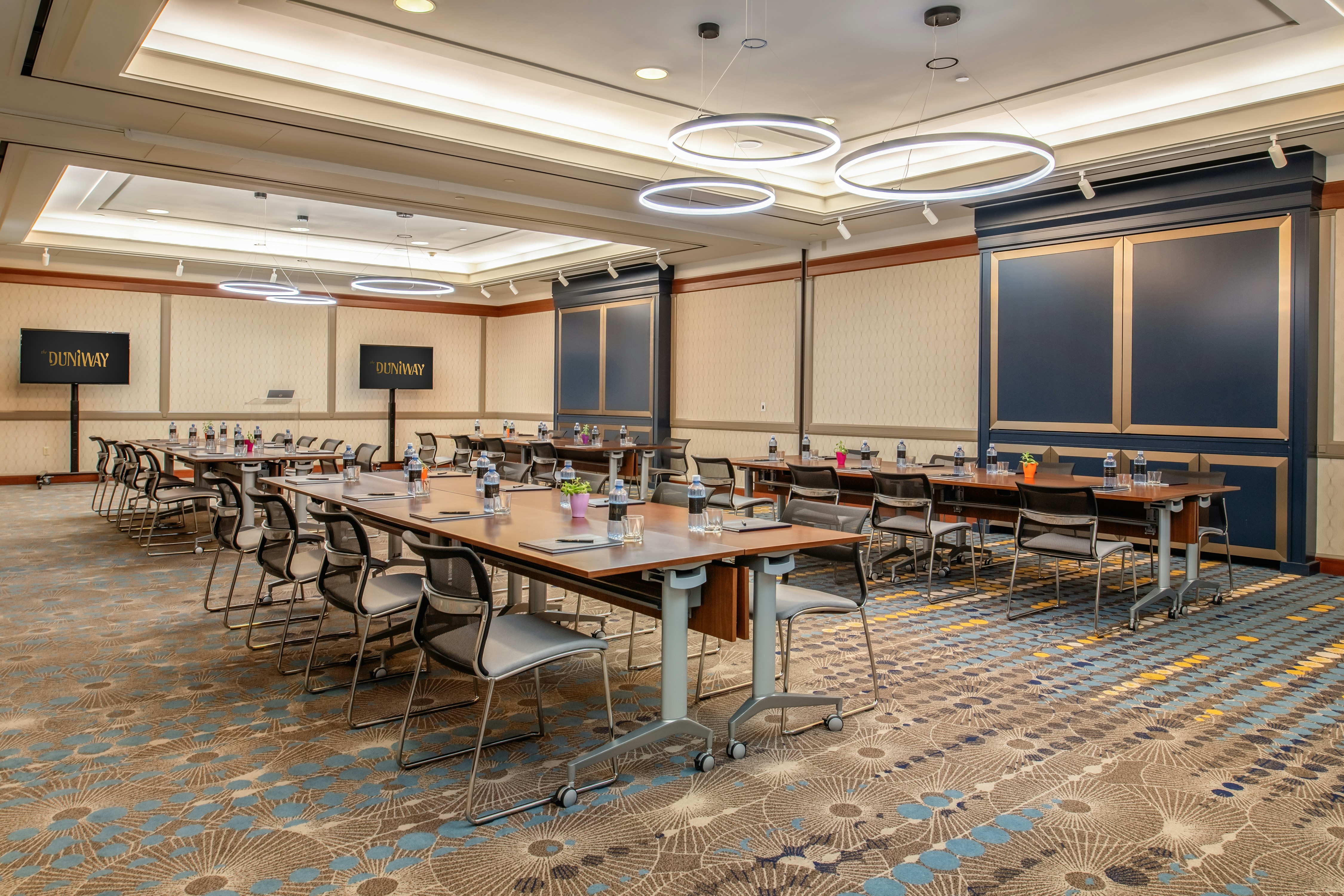 The Duniway Portland, a Hilton Hotel