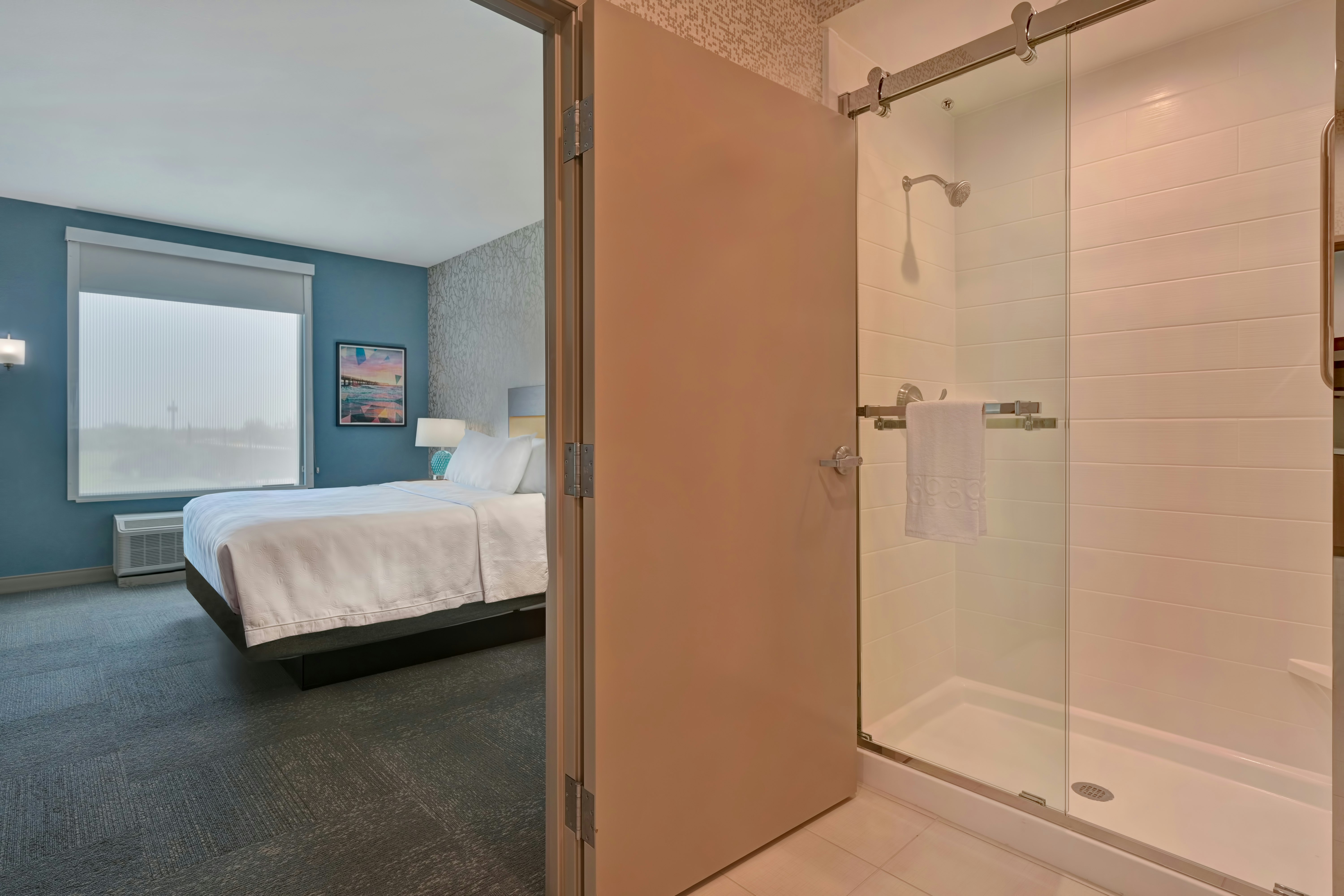 1 KING 1BDRM SUITE NONSMOK