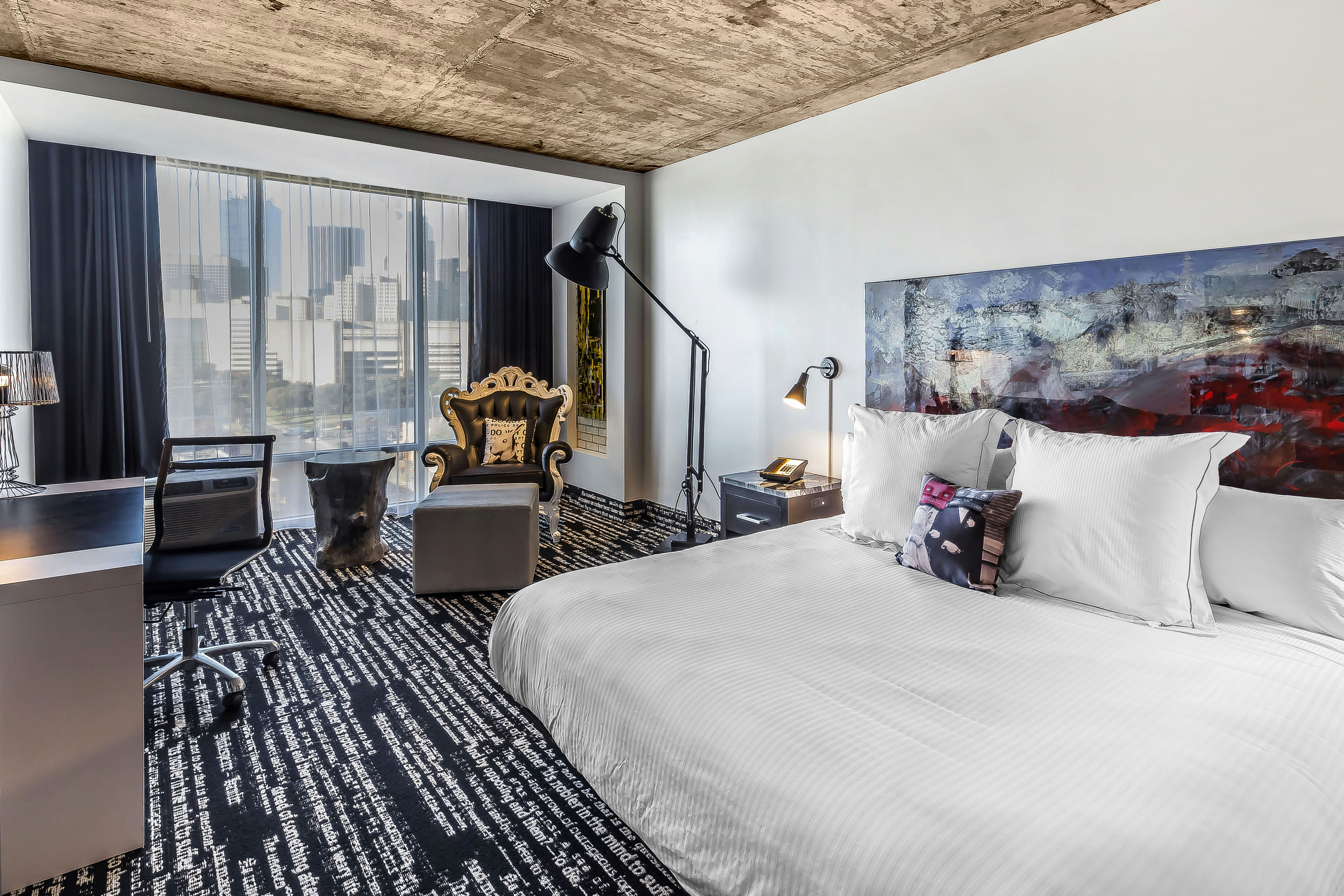1 KING BED