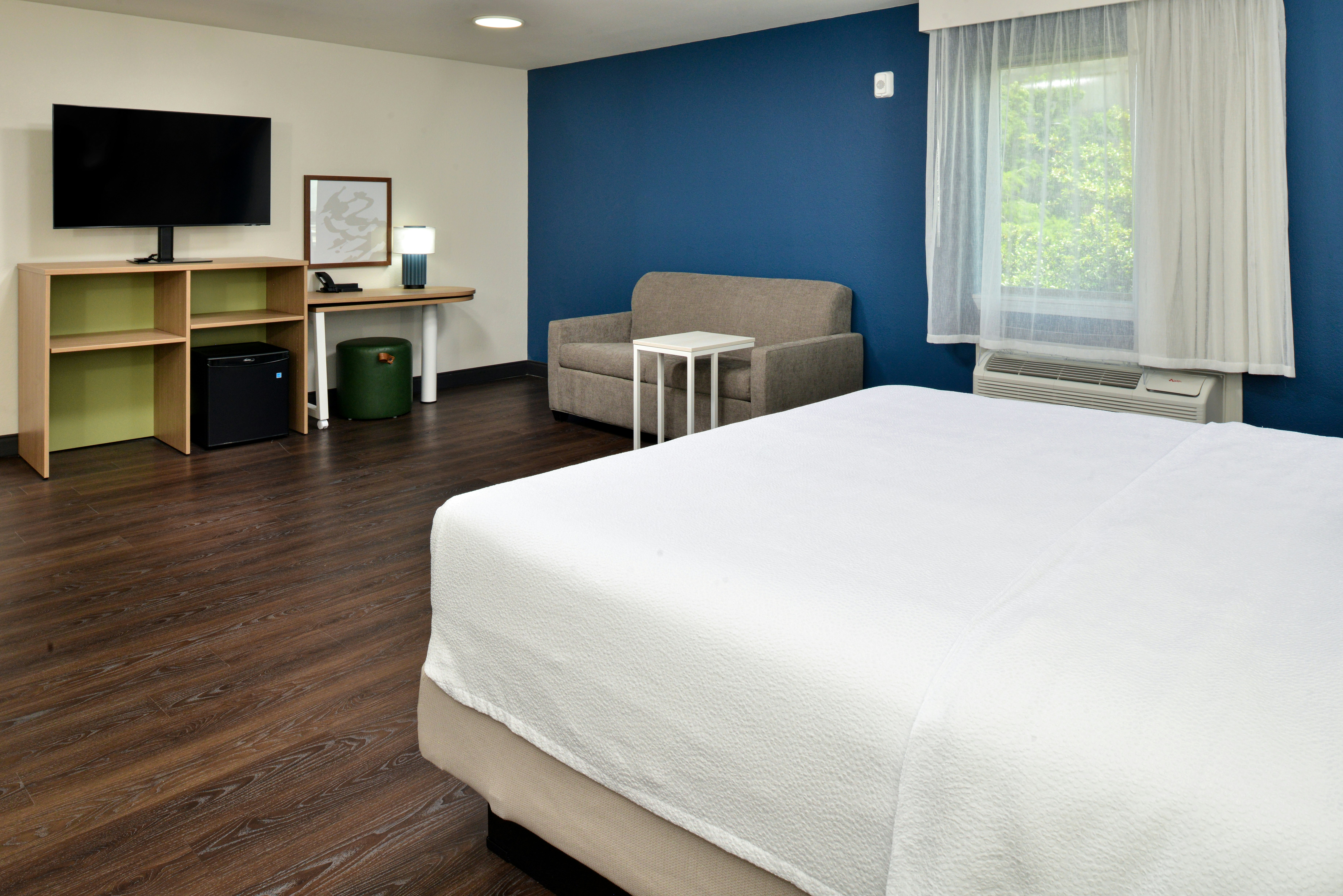 1 KING BED WITH SOFABED