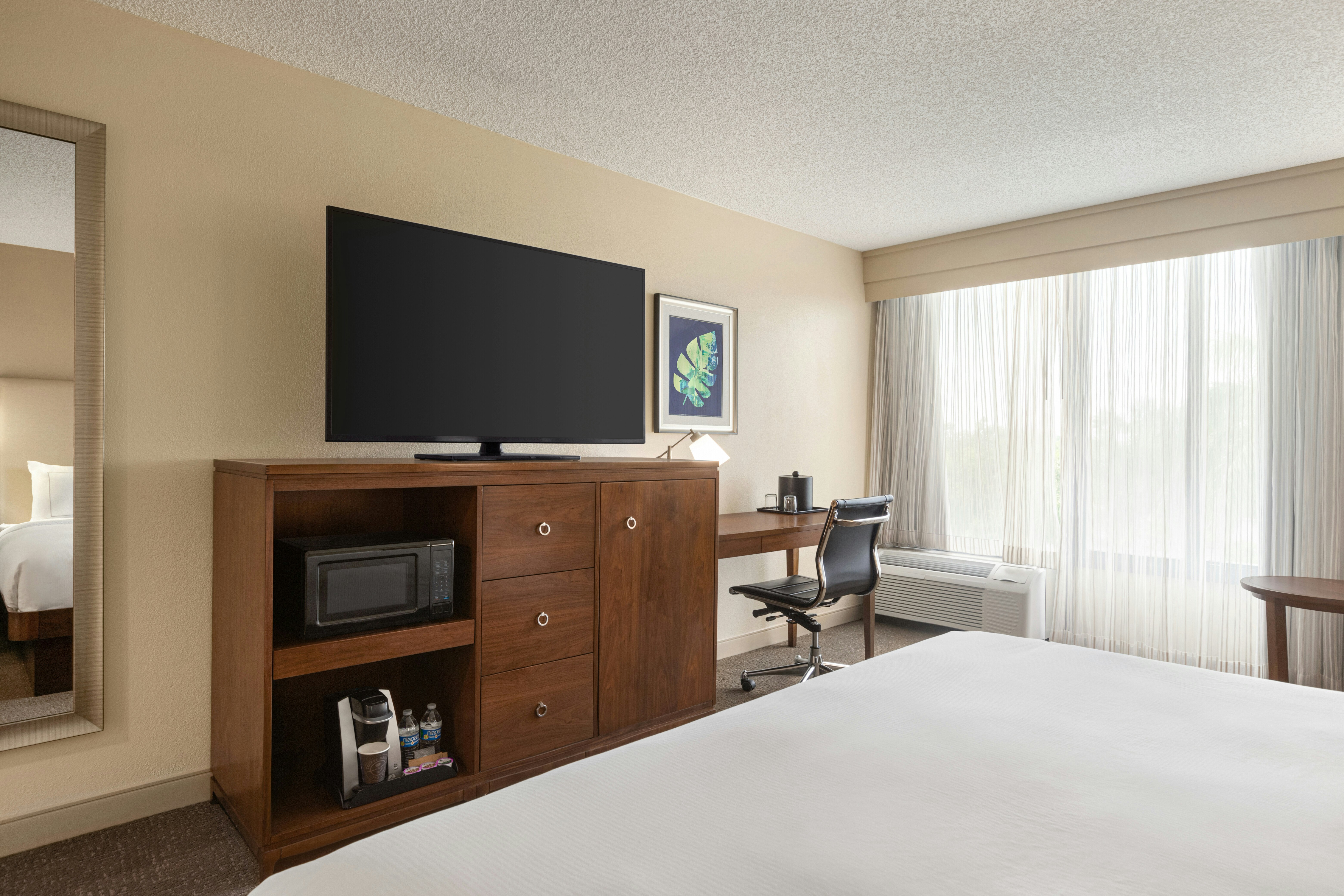 1 KING BED