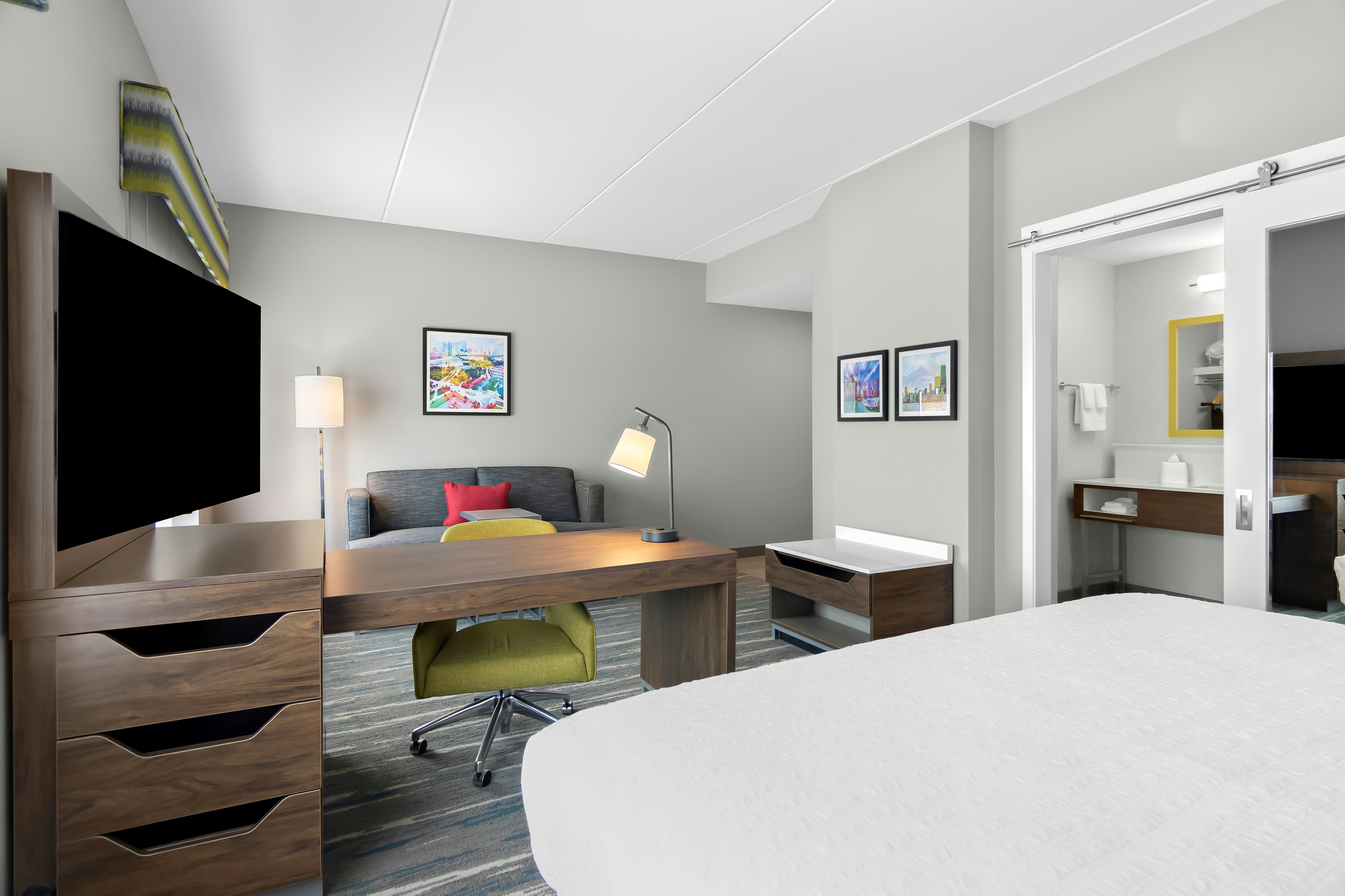 Hampton Inn & Suites by Hilton Chicago Medical District UIC