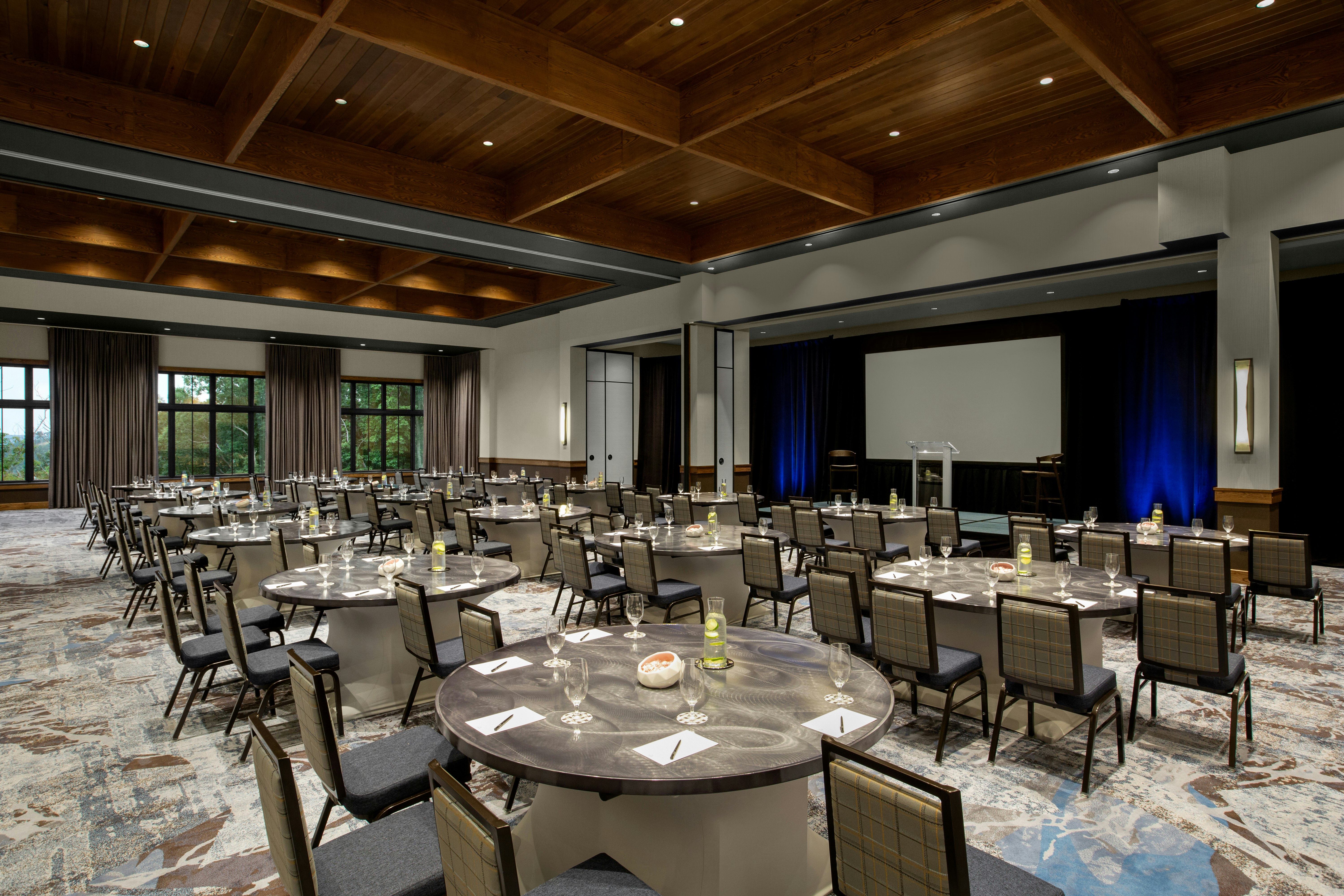 Cloudland at McLemore Resort Lookout Mountain, Curio by Hilton