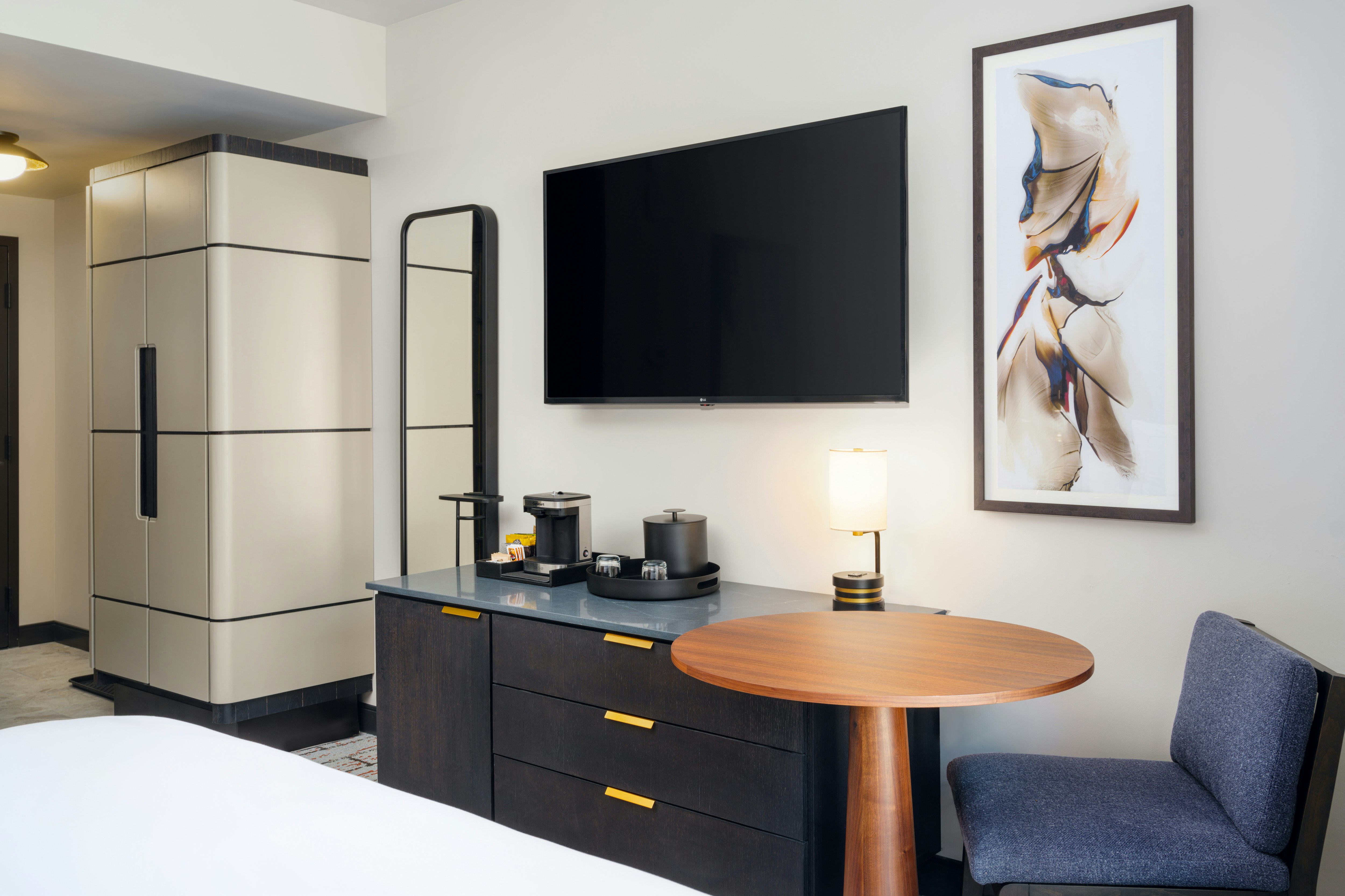 The Hoffmann Hotel Basalt Aspen, Tapestry Collection by Hilton