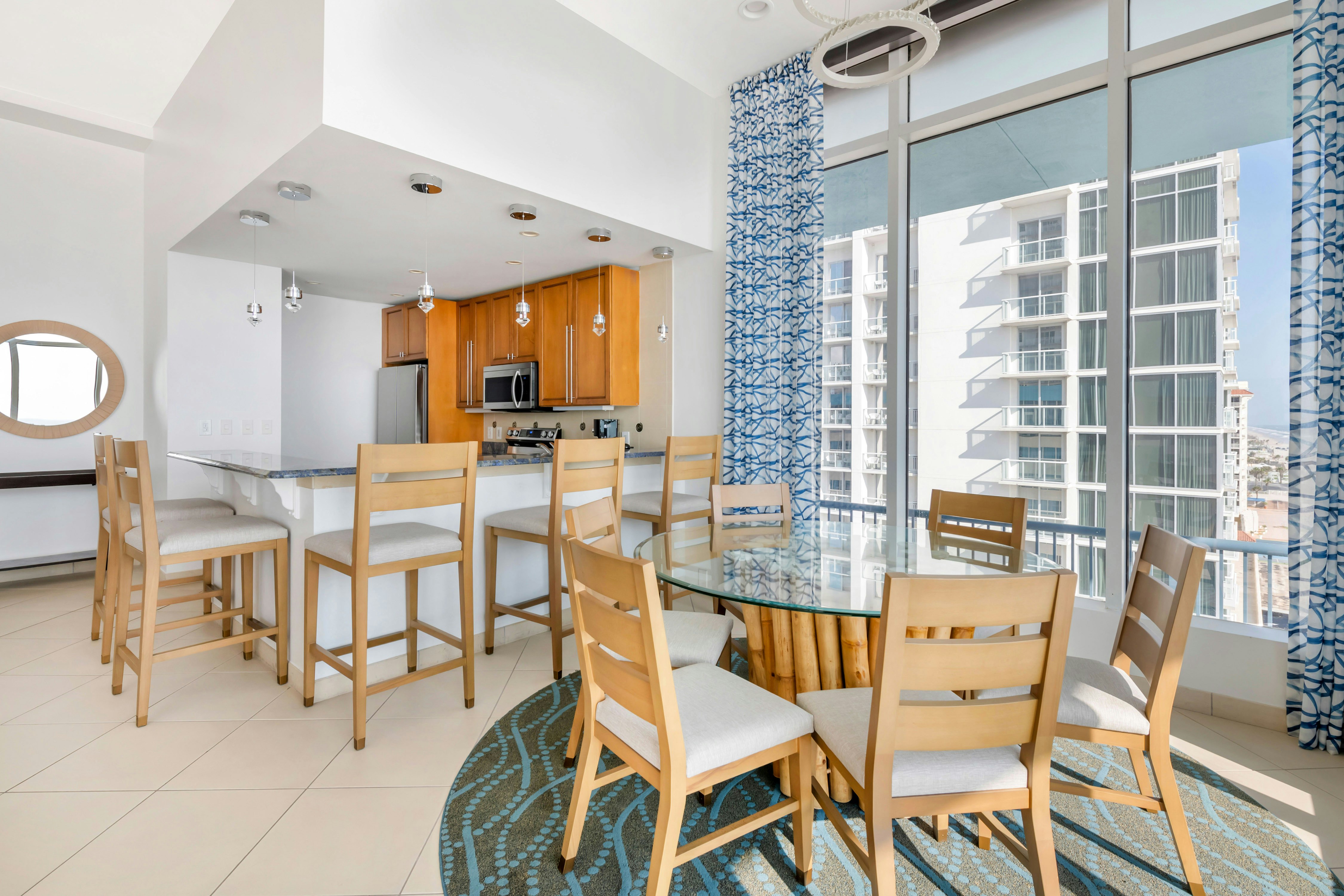 2 BEDROOM 1KG 1QN BLC