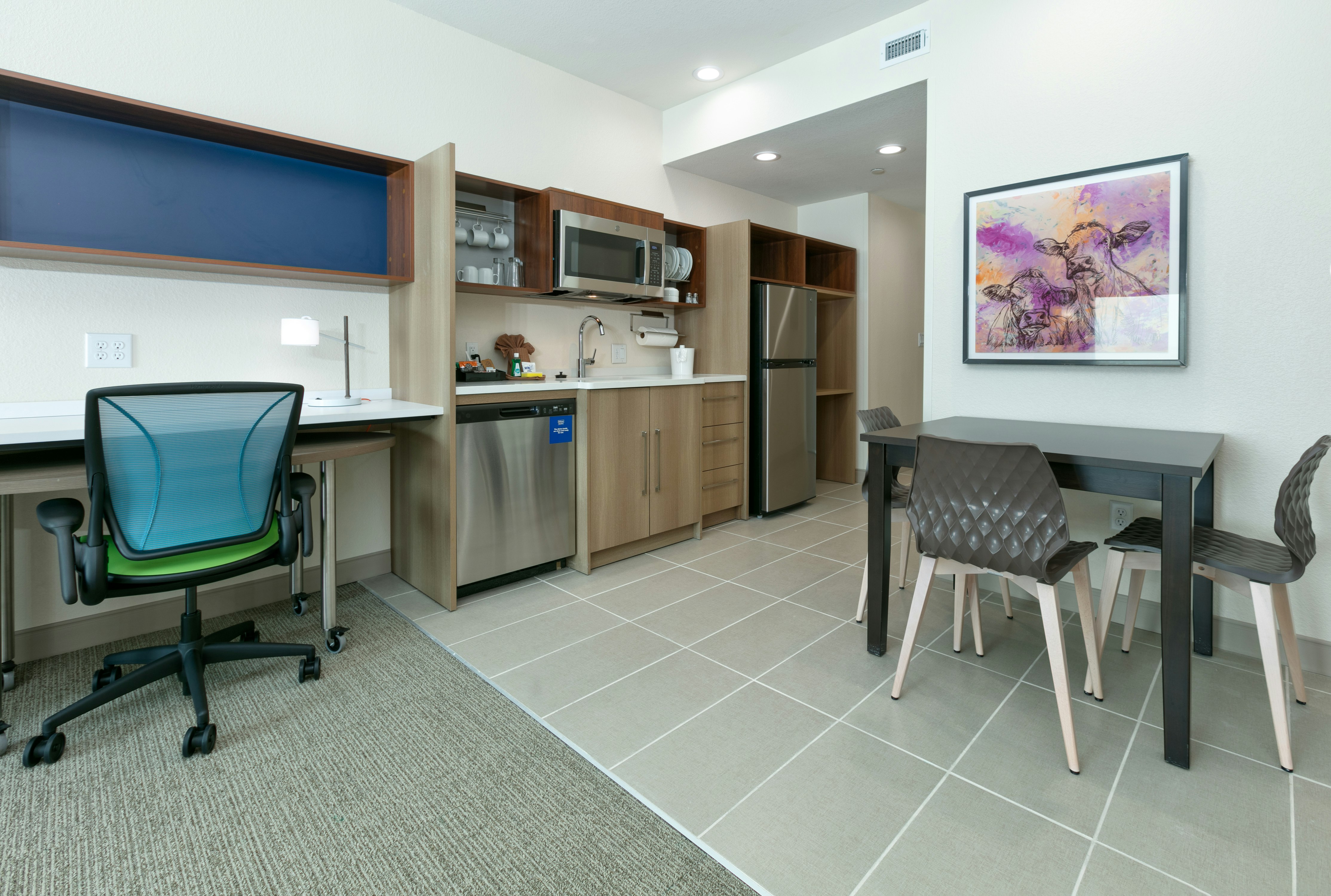 1 KING 1BEDROOM SUITE