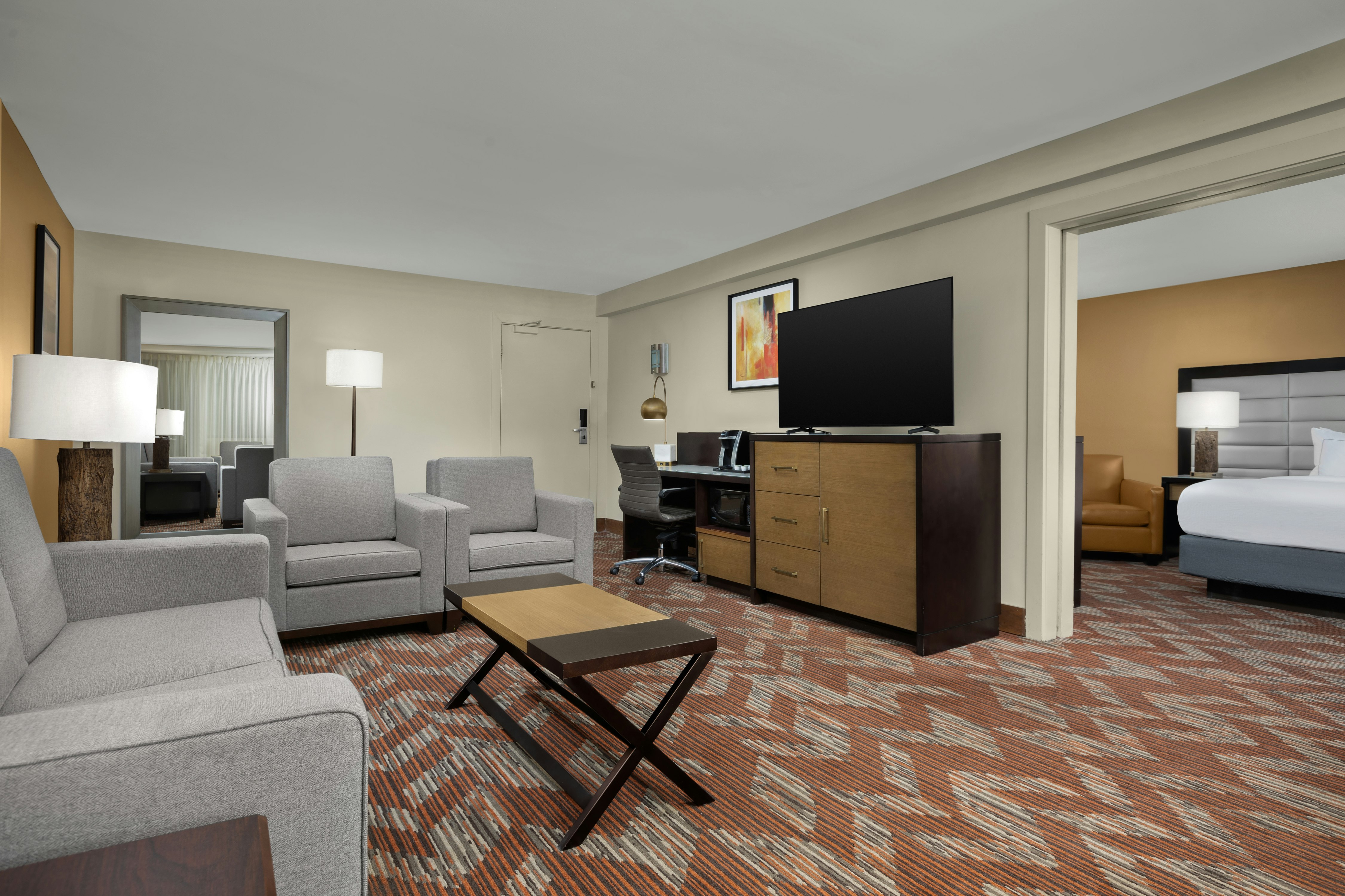 1 KING BED SUITE