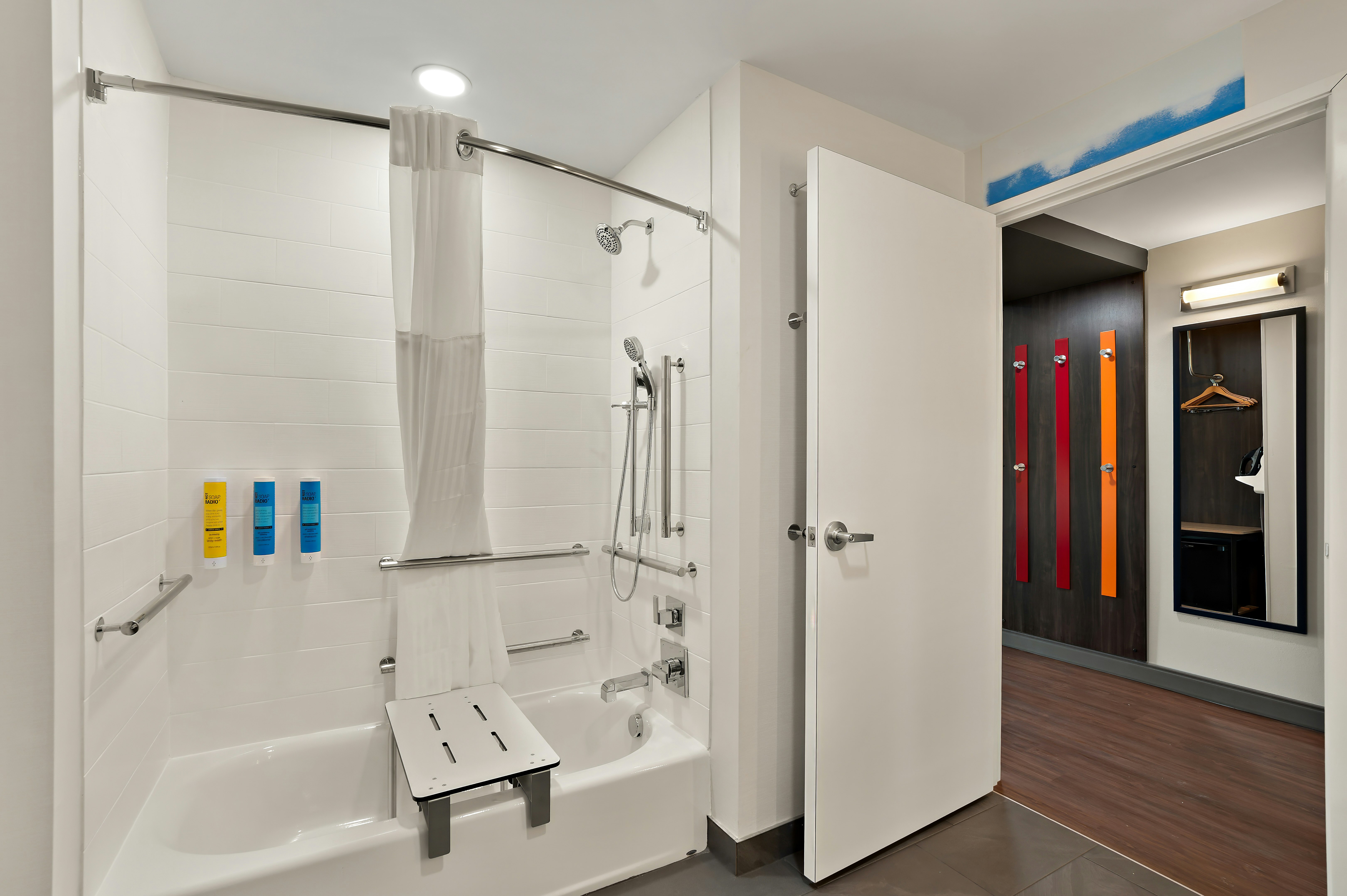 2 QN MOB/HEAR ACCESS TUB