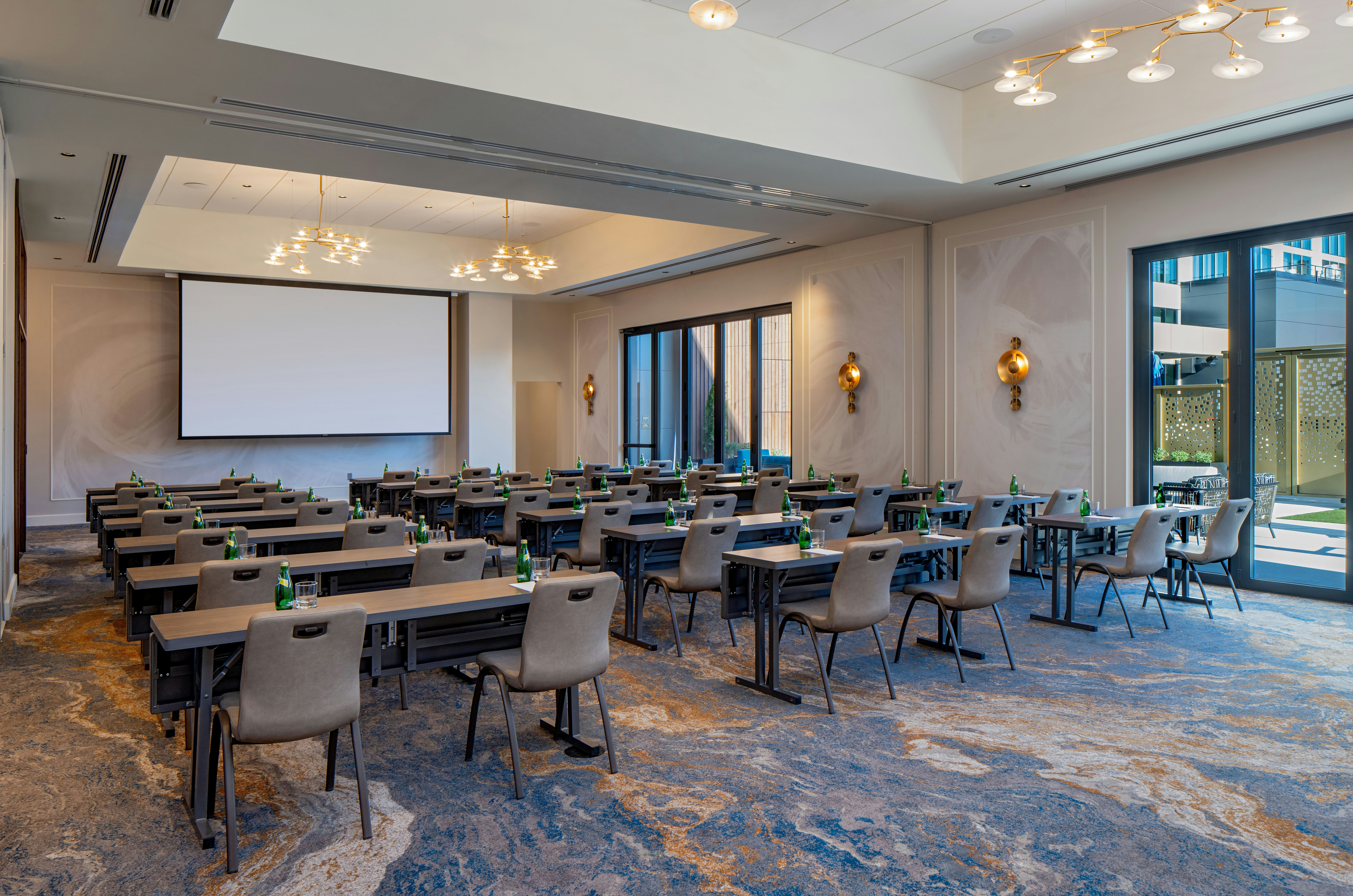 Tempo by Hilton Nashville Downtown